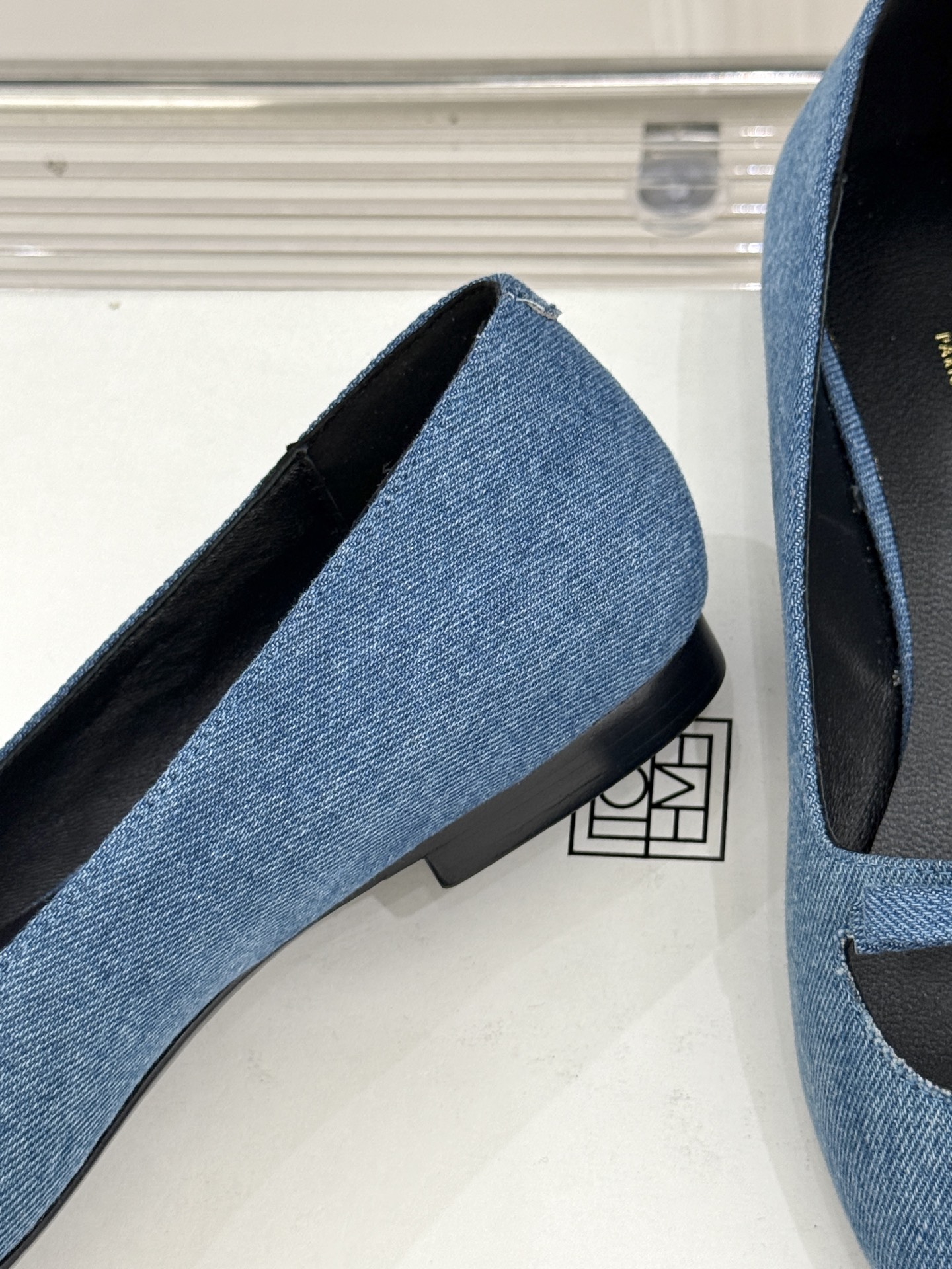 Celin* Classic Sandals: Reborn Series with Customized Leather and Sheepskin Insets - 图片 6