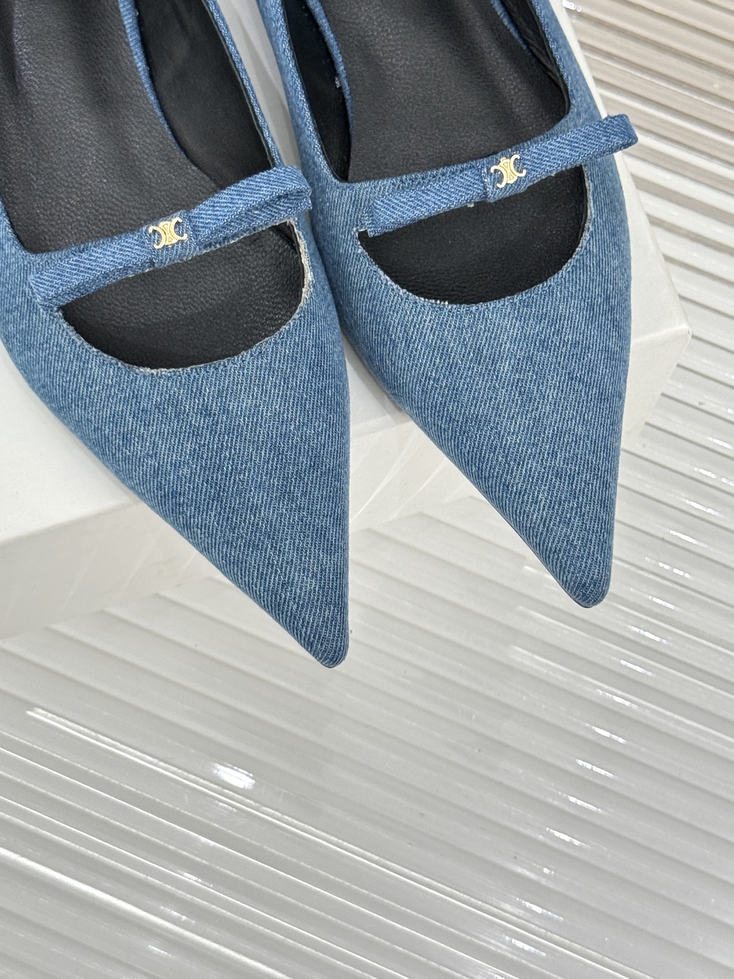 Celin* Classic Sandals: Reborn Series with Customized Leather and Sheepskin Insets - 图片 7