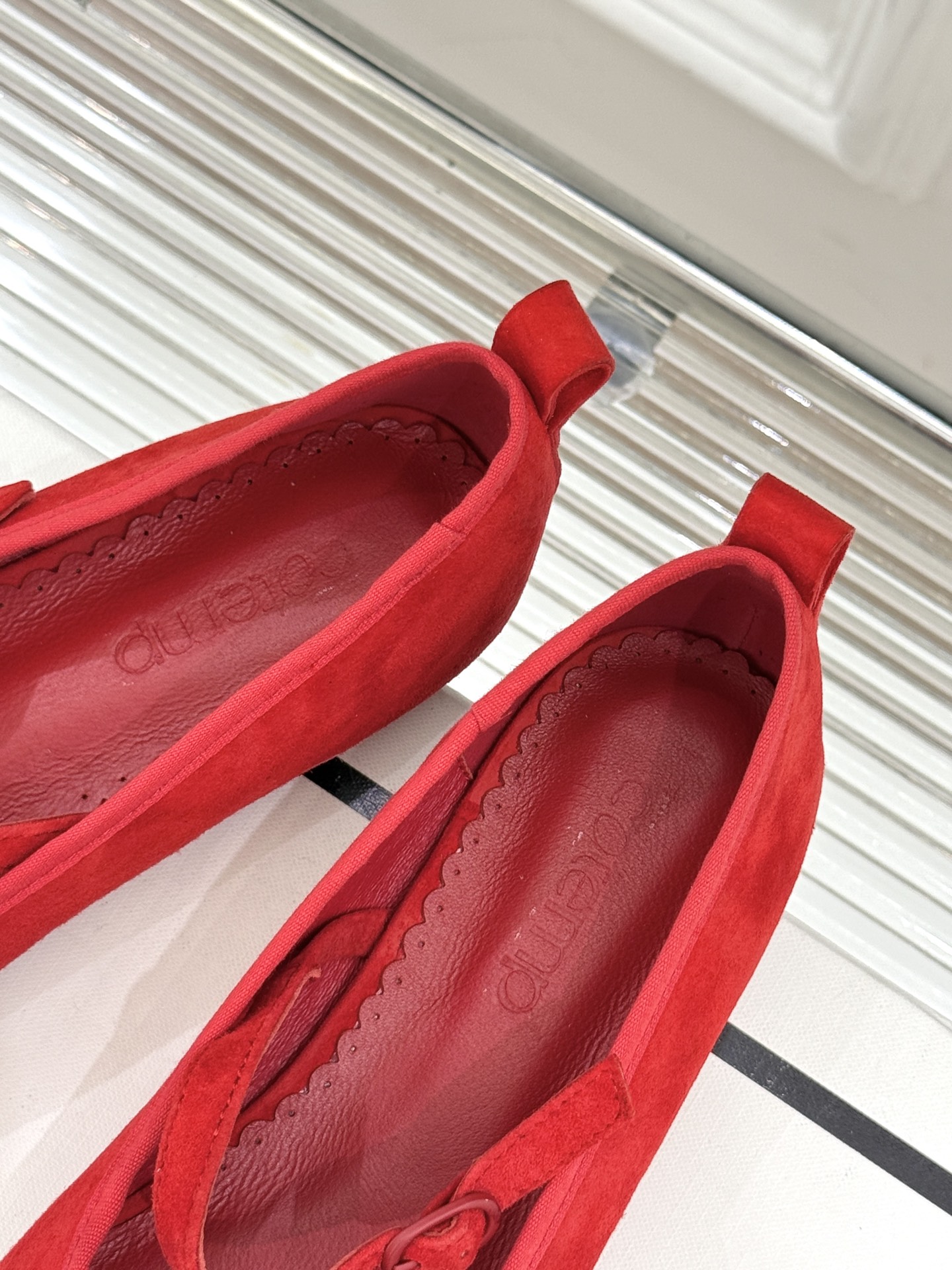 
Cotemss新品蝴蝶结
玛丽珍鞋
本年度最美玛丽珍鞋
无法抗拒的高级与优雅!
无论是搭配牛仔裤百褶裙
