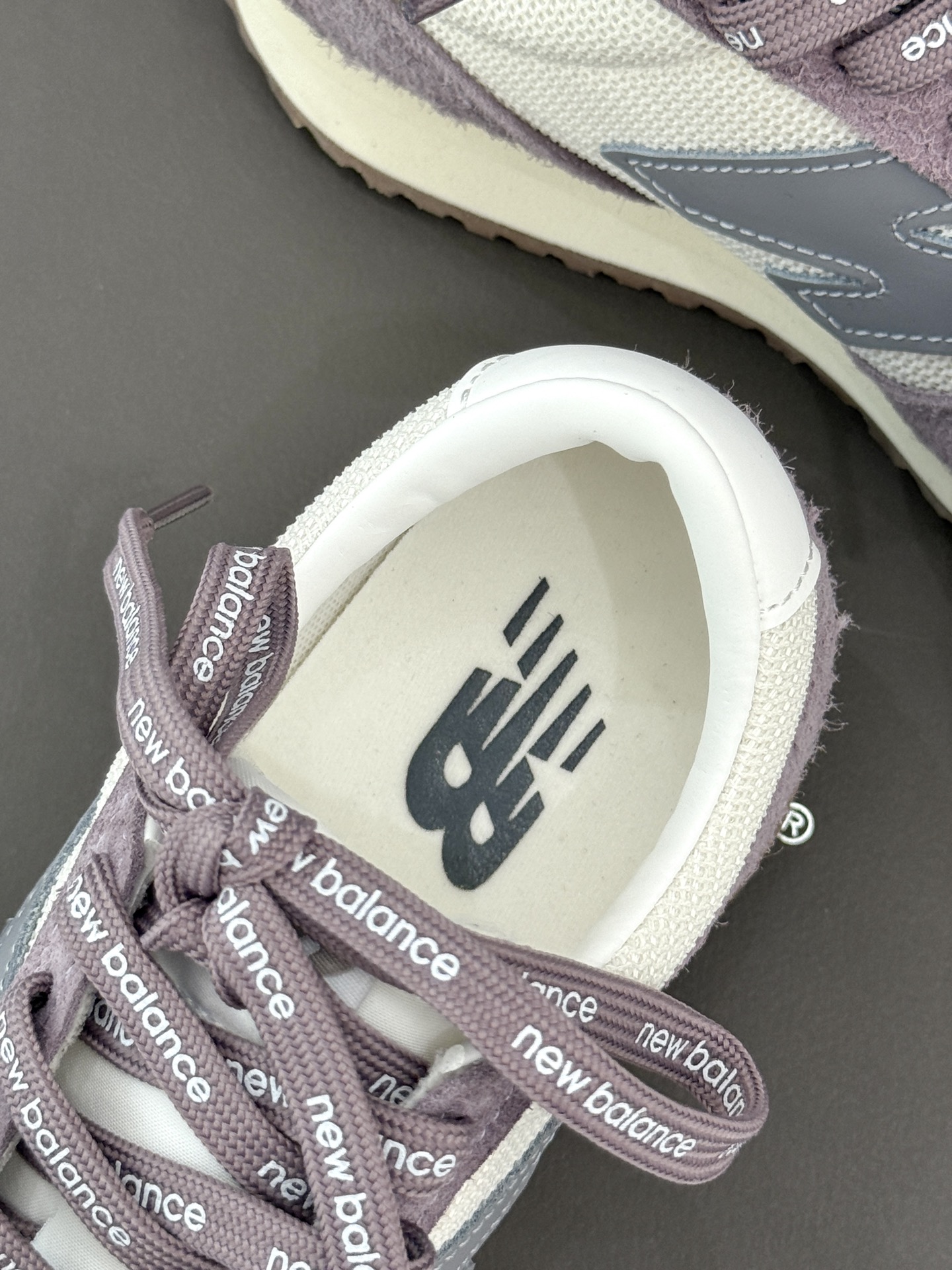 
New balance/纽百伦471 25ss新品 
复古休闲运动鞋
张元英同款 原版独立开模 原鞋开