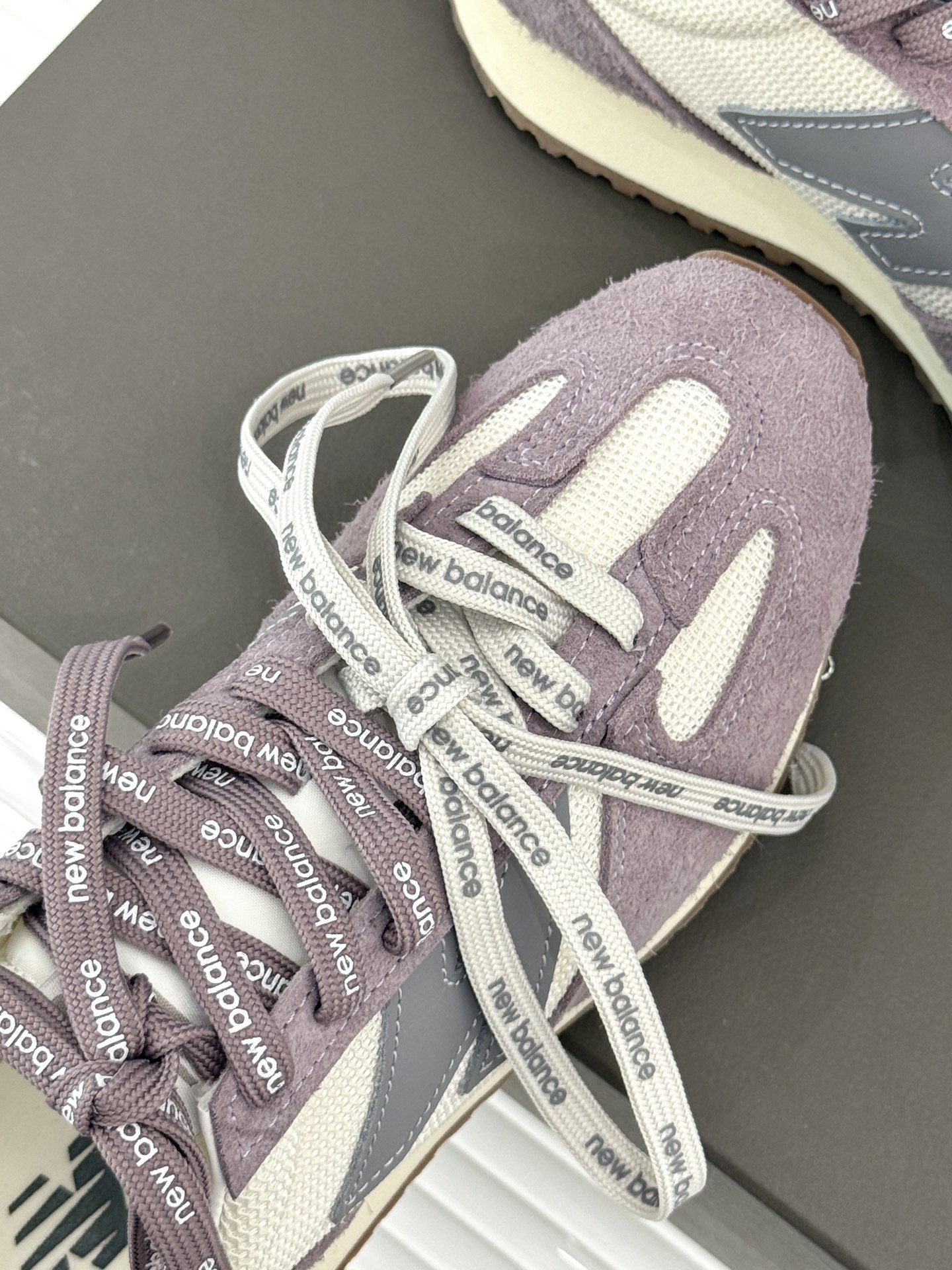 
New balance/纽百伦471 25ss新品 
复古休闲运动鞋
张元英同款 原版独立开模 原鞋开
