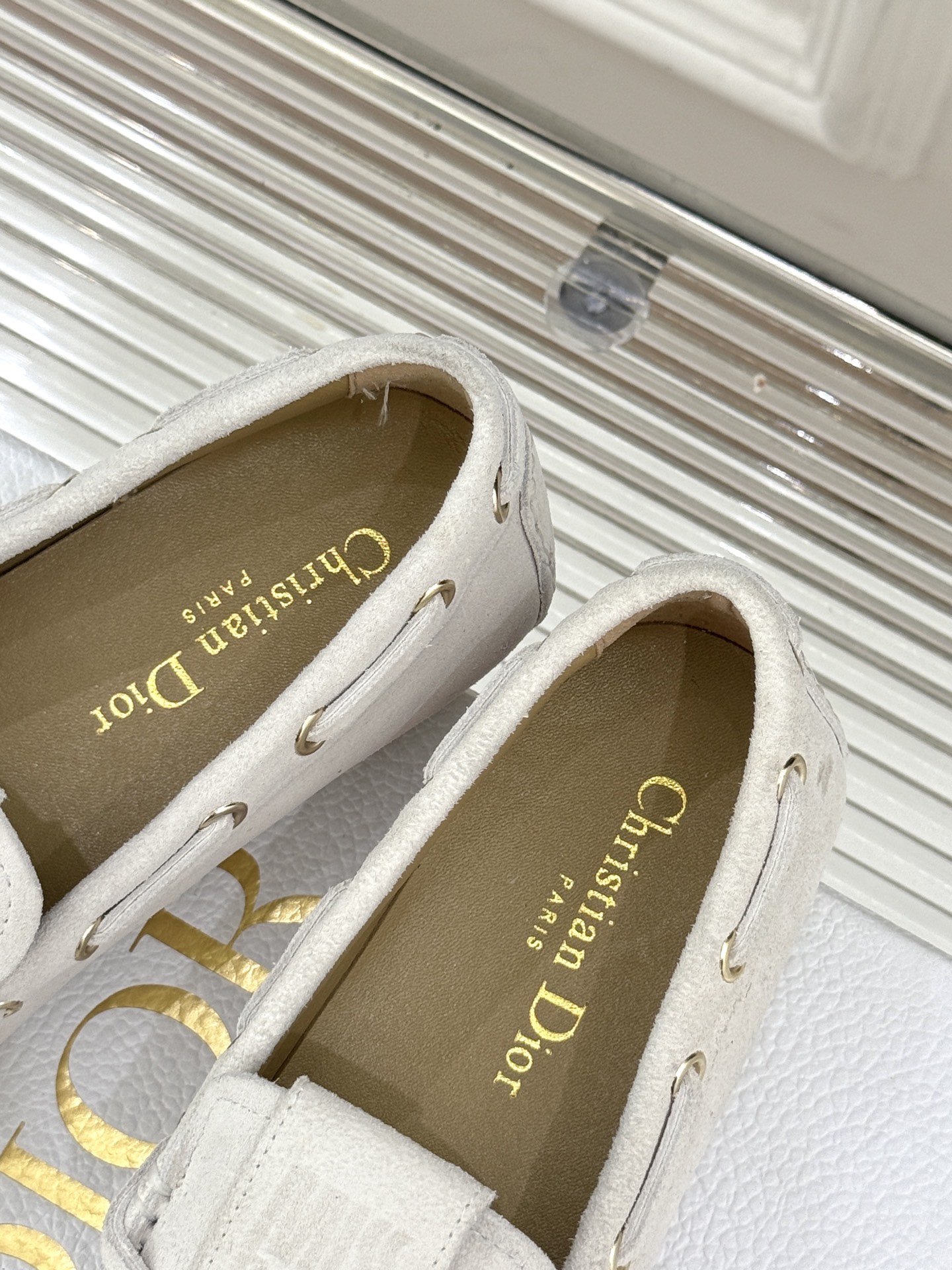  
Dior /迪奥25S新品蝴蝶结
豆豆鞋乐福鞋
这一季的鞋履真的太好看了
鞋型好秀气 自带贵气感
一