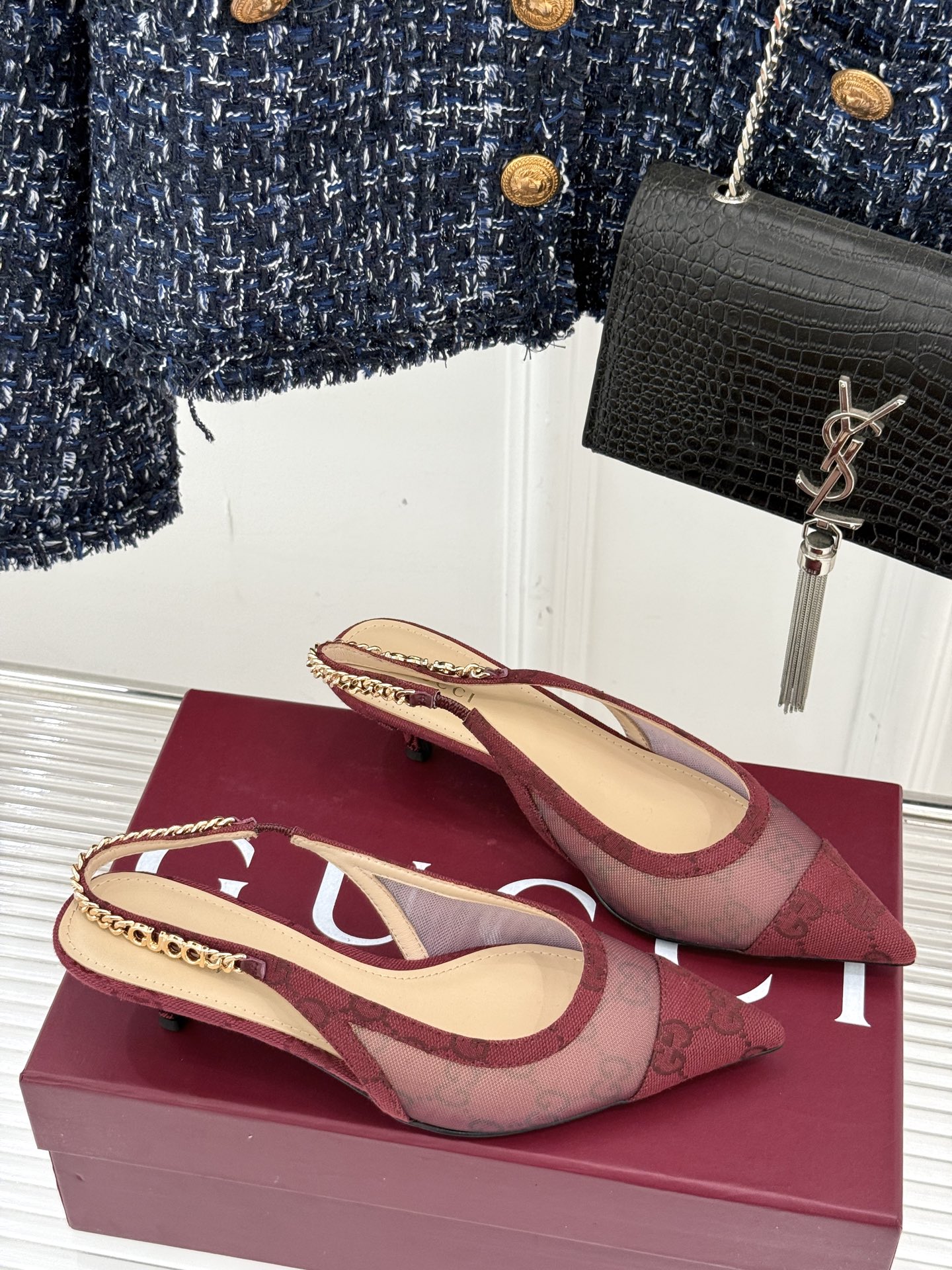
Gucci 25S 春夏新品金属链条
网纱后空高跟凉鞋
长到心巴儿上了~爱了~爱了！
元气少女 活力满