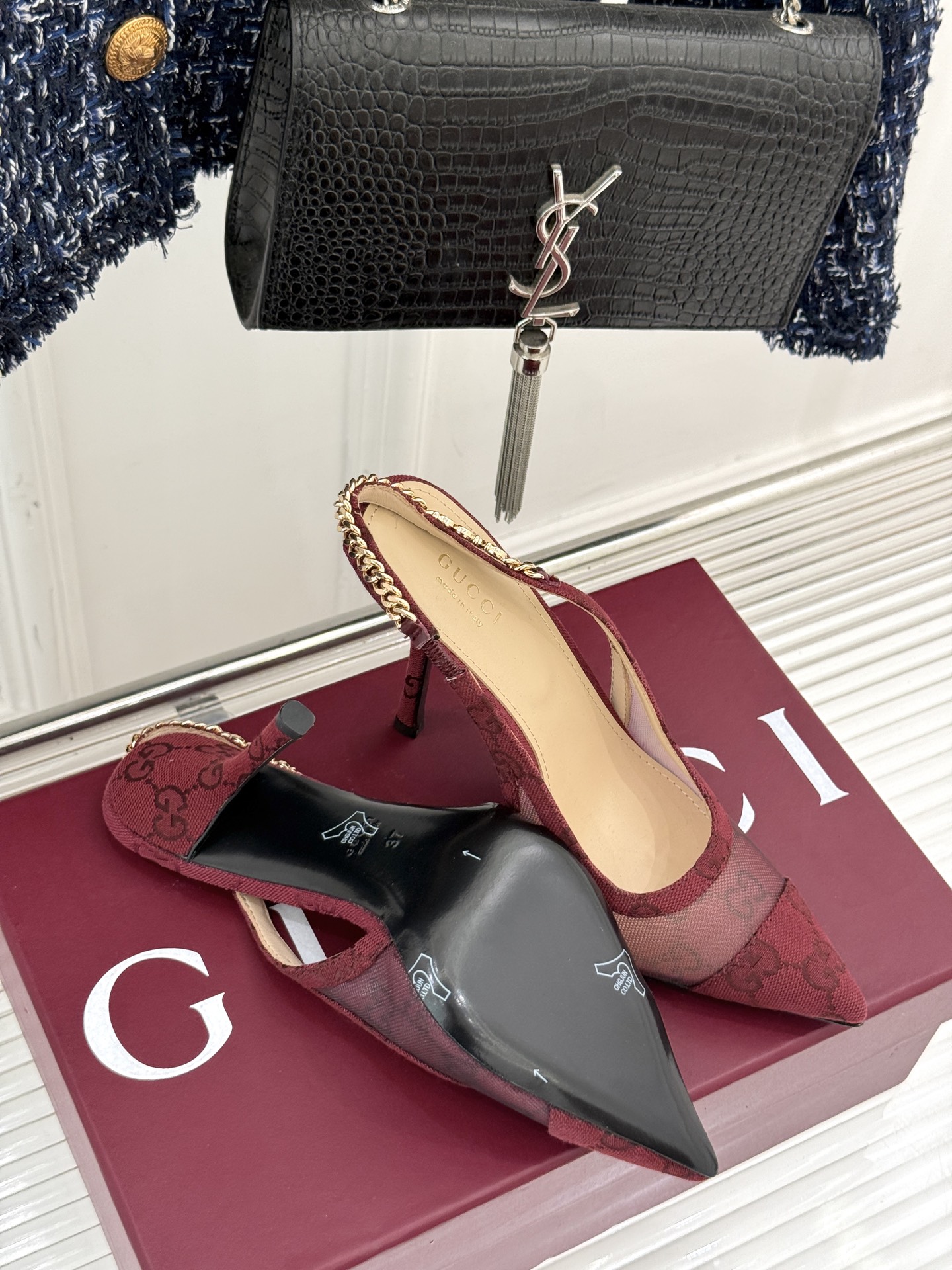 
Gucci 25S 春夏新品金属链条
网纱后空高跟凉鞋
长到心巴儿上了~爱了~爱了！
元气少女 活力满