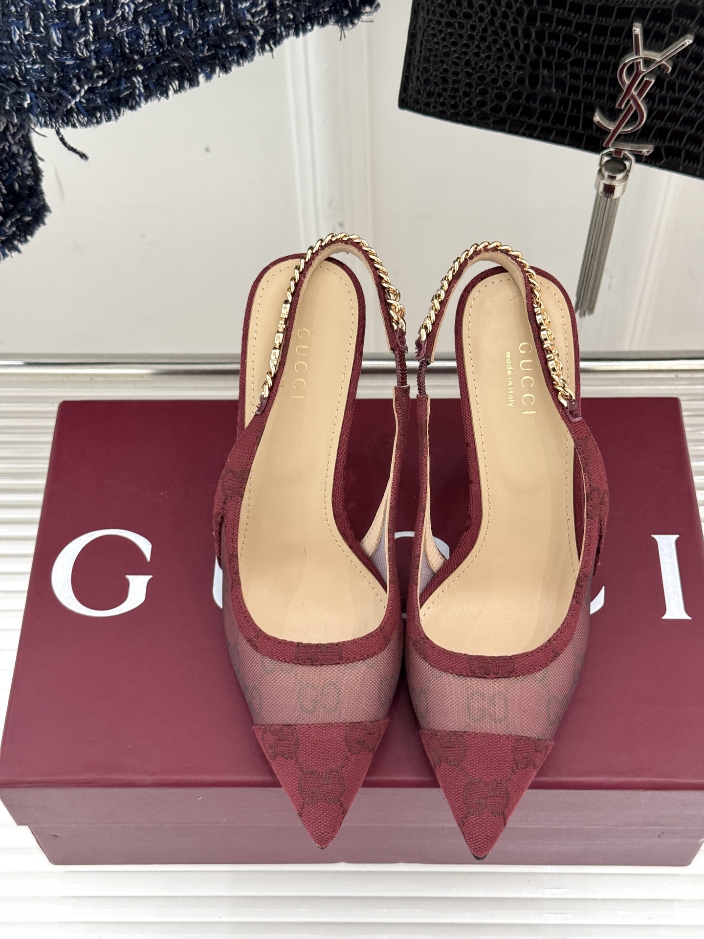 
Gucci 25S 春夏新品金属链条
网纱后空高跟凉鞋
长到心巴儿上了~爱了~爱了！
元气少女 活力满