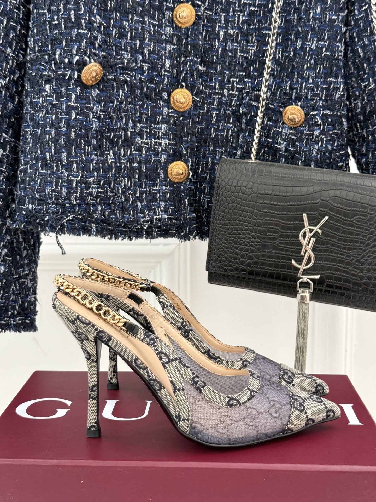 
Gucci 25S 春夏新品金属链条
网纱后空高跟凉鞋
长到心巴儿上了~爱了~爱了！
元气少女 活力满