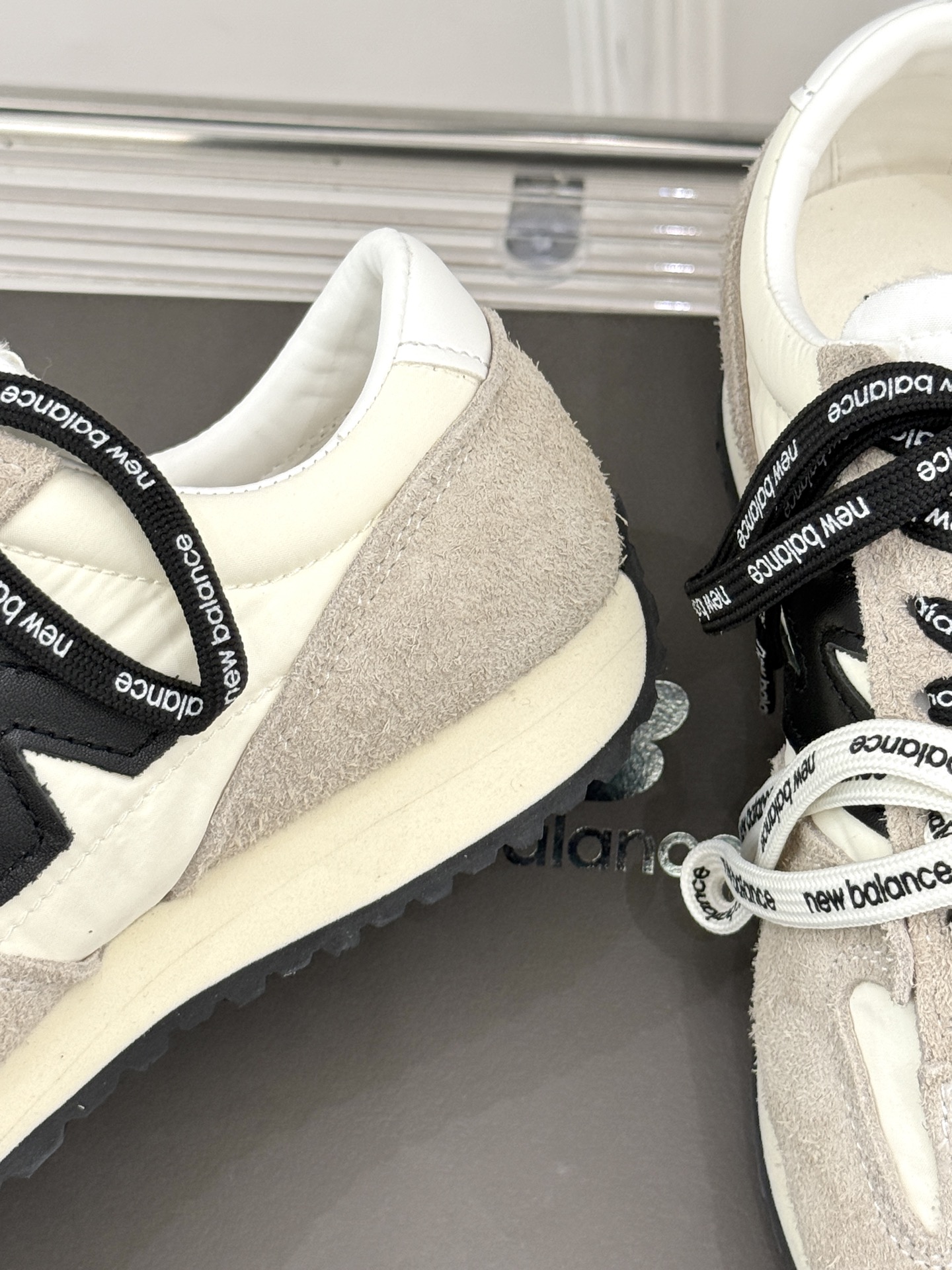 
New balance/纽百伦471 25ss新品 
复古休闲运动鞋
张元英同款 原版独立开模 原鞋开