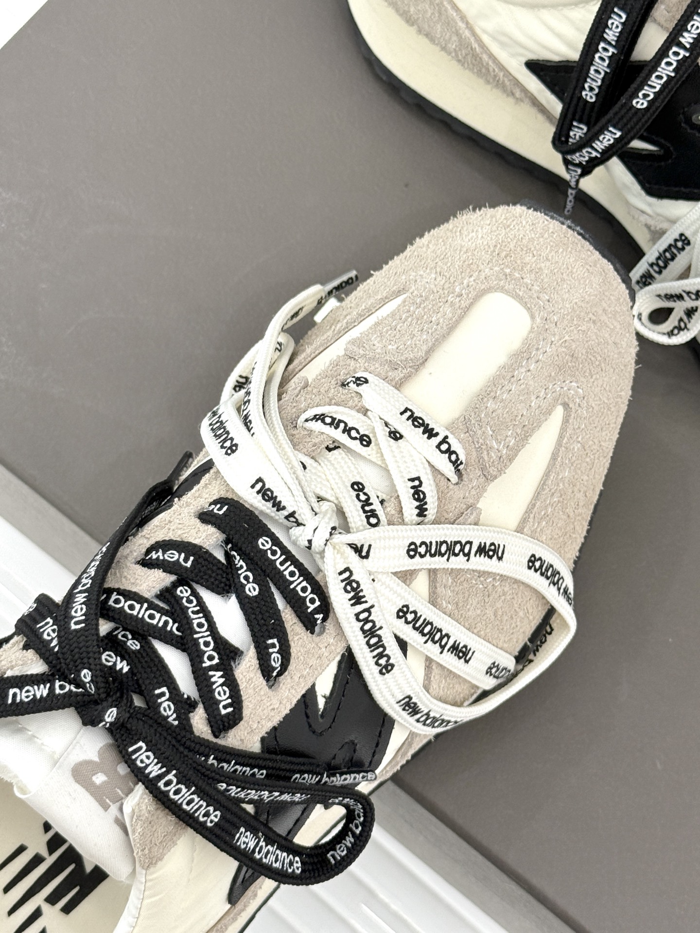
New balance/纽百伦471 25ss新品 
复古休闲运动鞋
张元英同款 原版独立开模 原鞋开