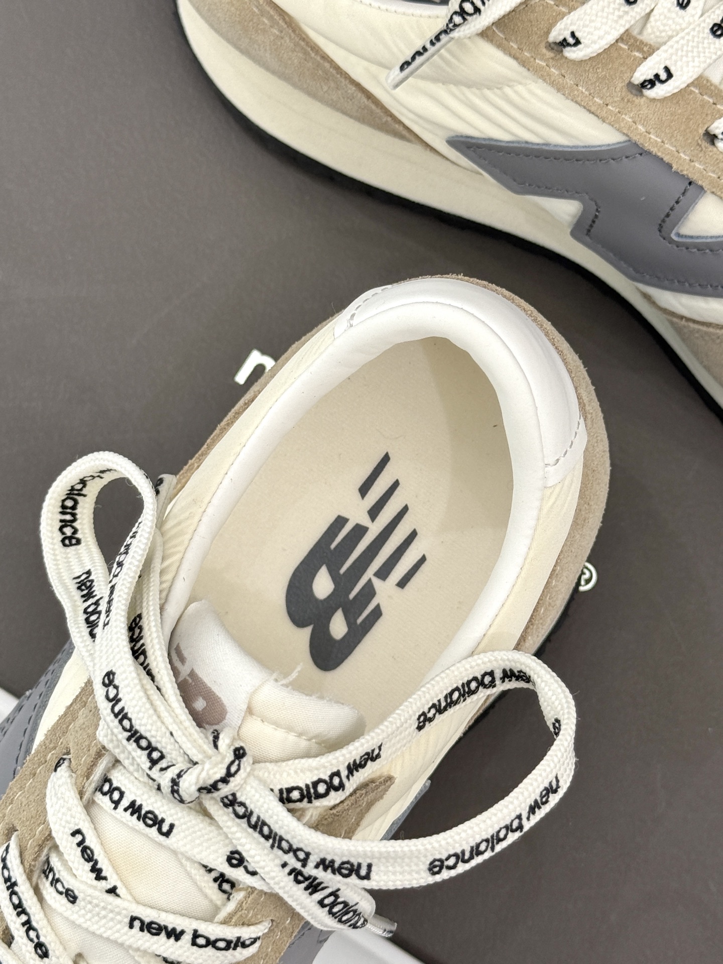 
New balance/纽百伦471 25ss新品 
复古休闲运动鞋
张元英同款 原版独立开模 原鞋开