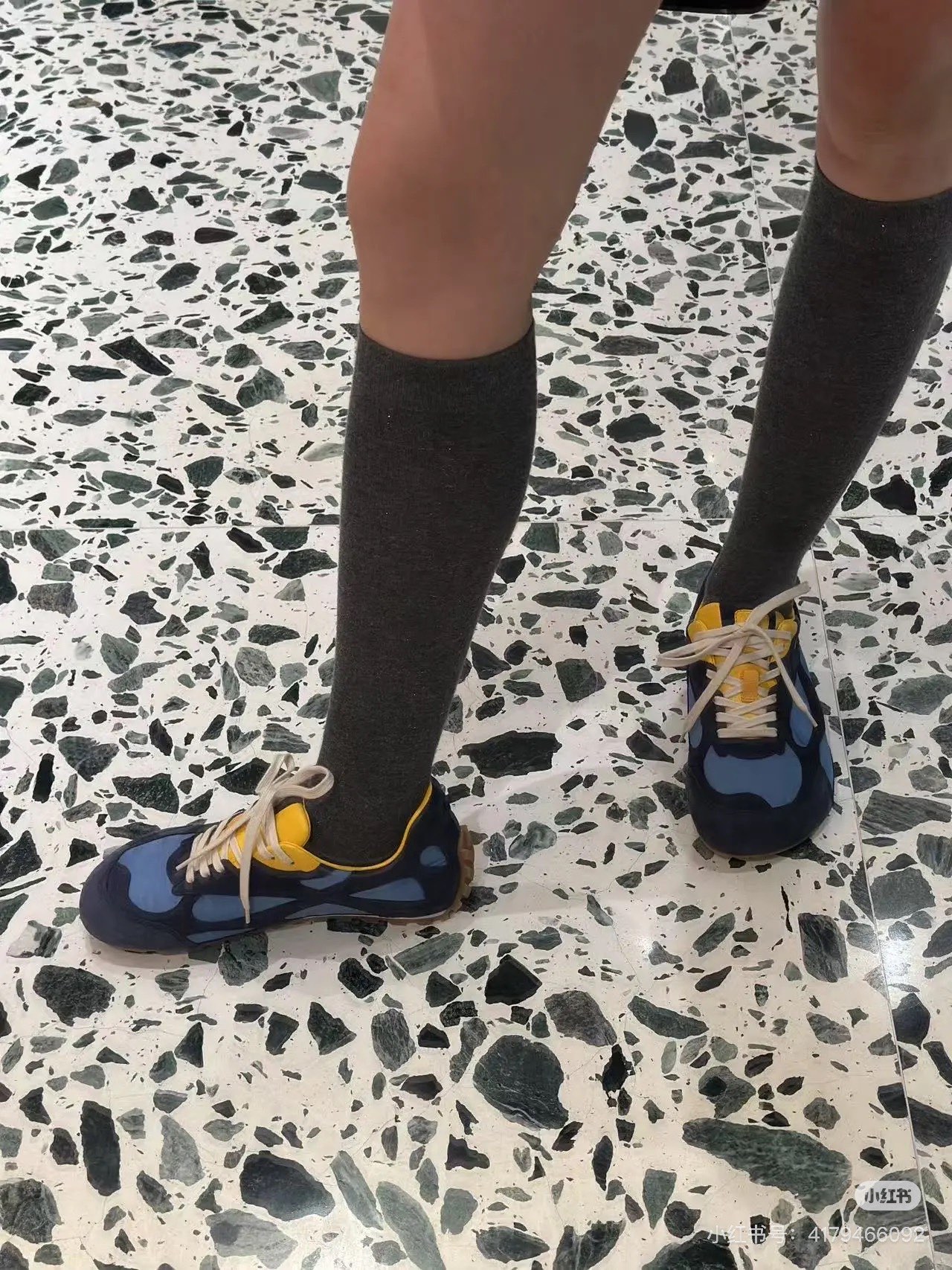 NO:246191,Footwear demonstration picture, casual shoes/sports shoes, sneakers19860909上脚示范图,休闲鞋/运动鞋,sneakers,Women's Shoes