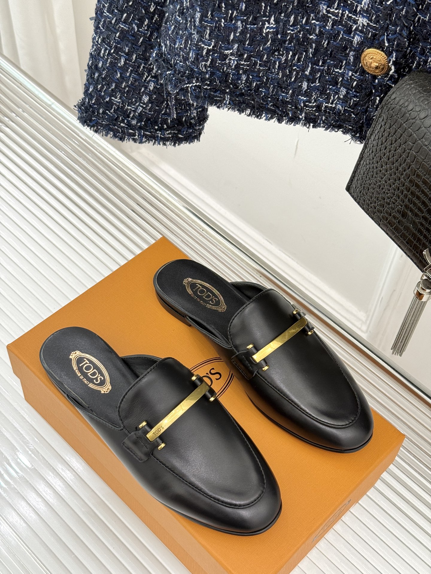 Italian Retro-Loaf Shoes: Calf & Lambskin, $675, Imported Cow Bottom, Sizes 35-39 - 图片 3