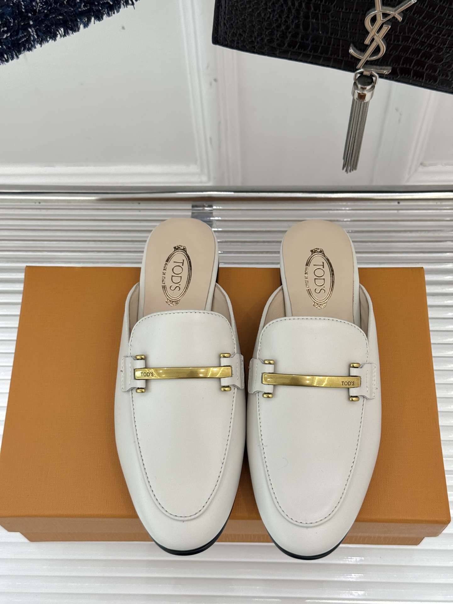 Italian Retro-Loaf Shoes: Calf & Lambskin, $675, Imported Cowhide, Sizes 35-39. - 图片 4