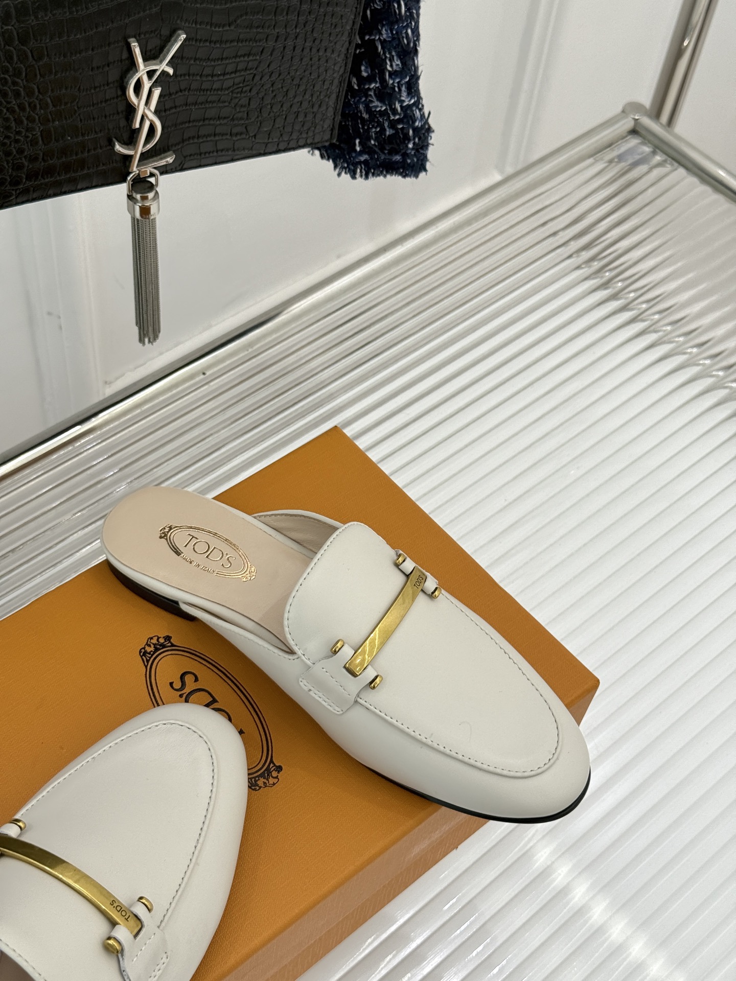 Italian Retro-Loaf Shoes: Calf & Lambskin, $675, Imported Cowhide, Sizes 35-39. - 图片 5