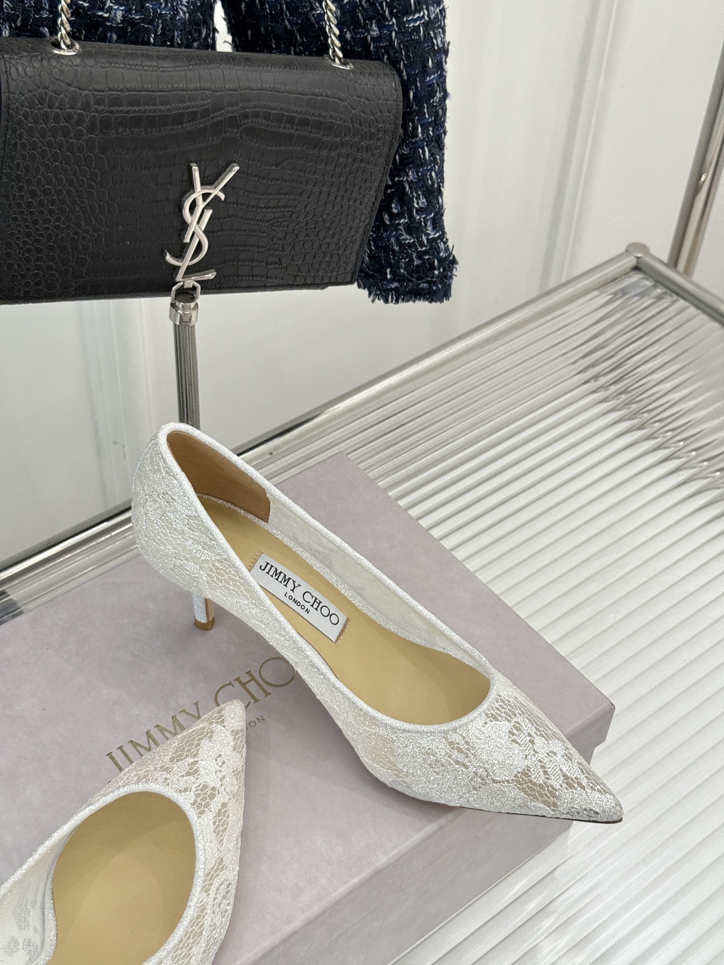 
Jimmy Choo｜吉米周经典春夏爆款蕾丝高跟鞋

________________________
