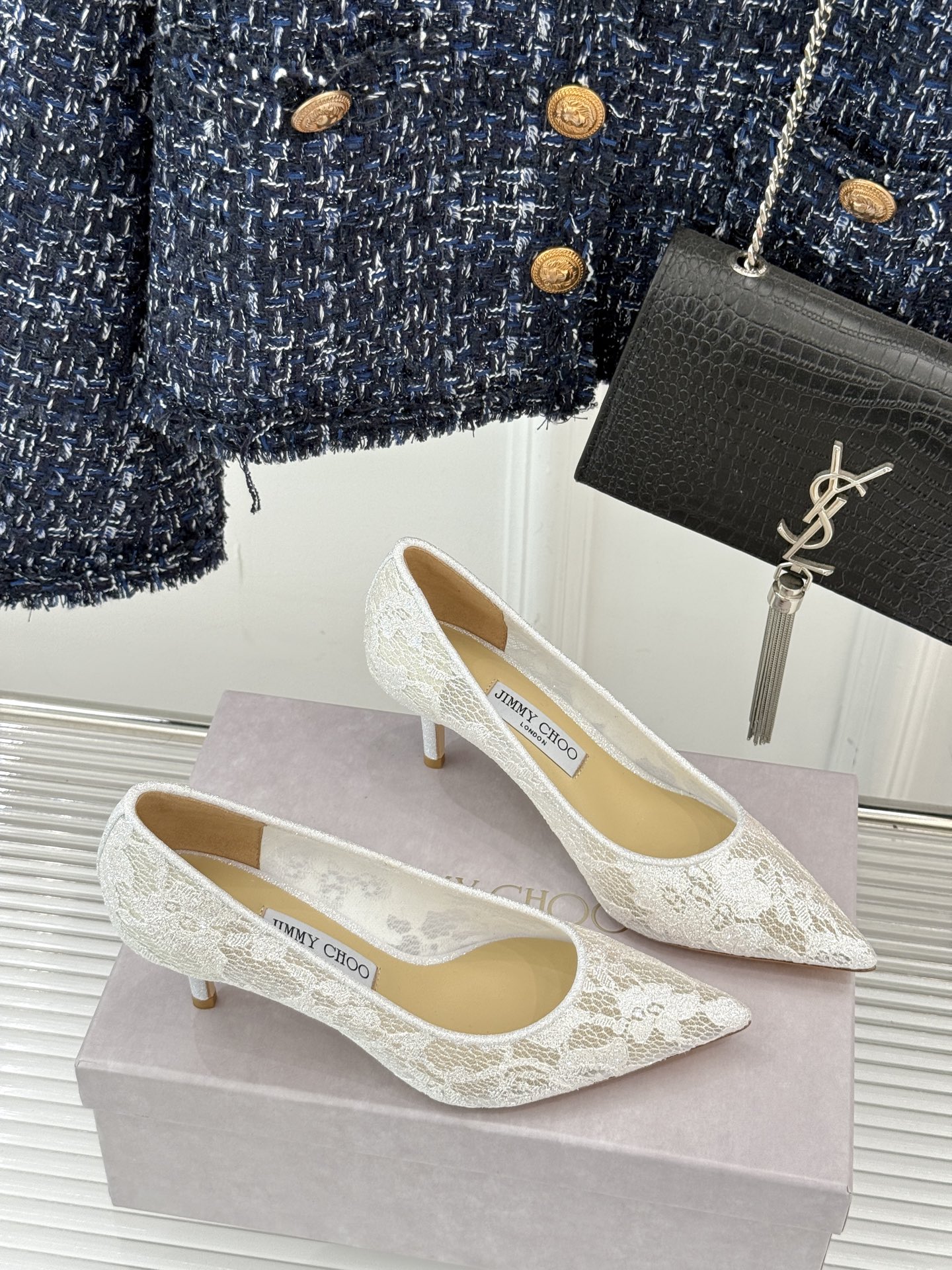 
Jimmy Choo｜吉米周经典春夏爆款蕾丝高跟鞋

________________________