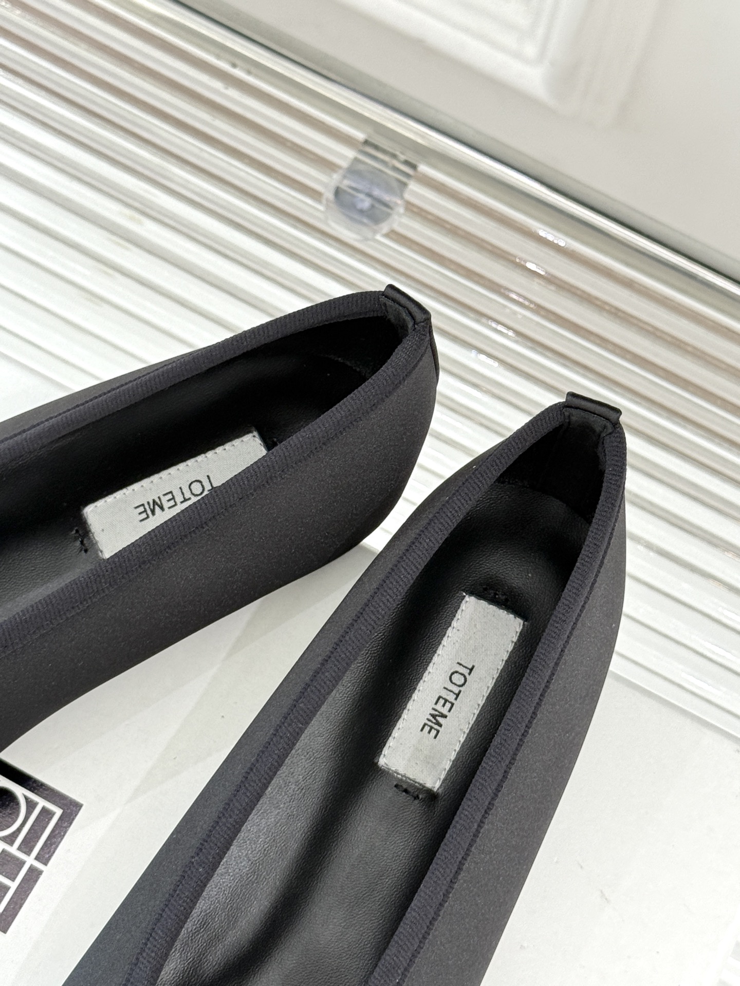Stylish Toteme 25ss Spring/Summer Shoes: Premium Materials, Advanced Design, Customizable Sizes - 图片 8