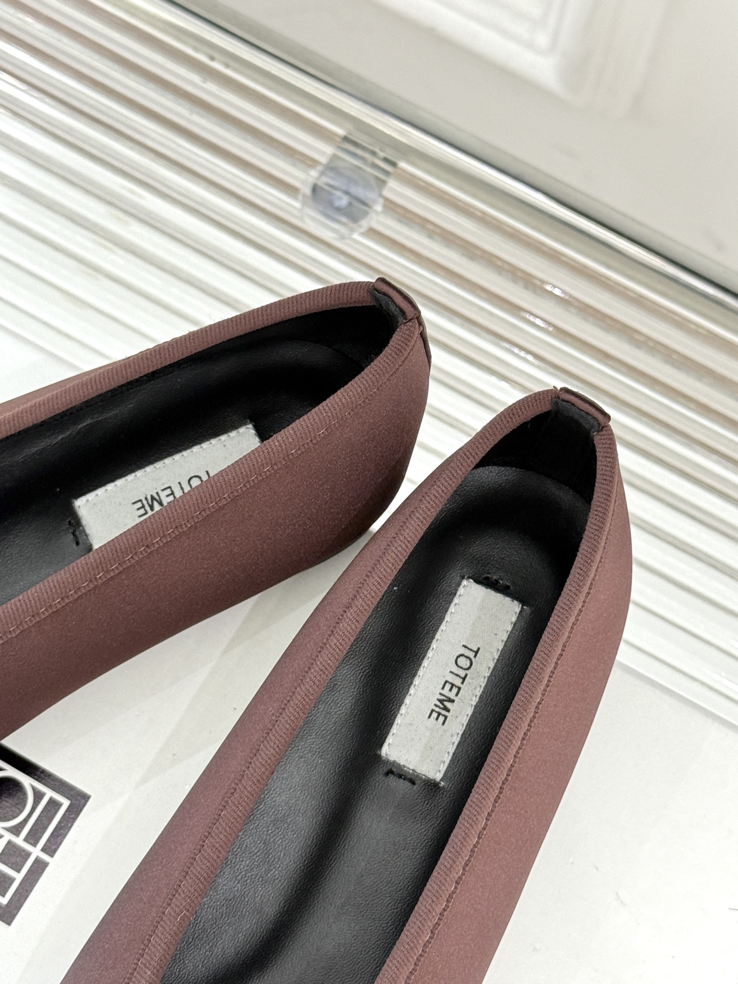 Stylish Toteme 25ss Shoes: Premium Materials, Advanced Design, Customizable Sizes - 图片 8