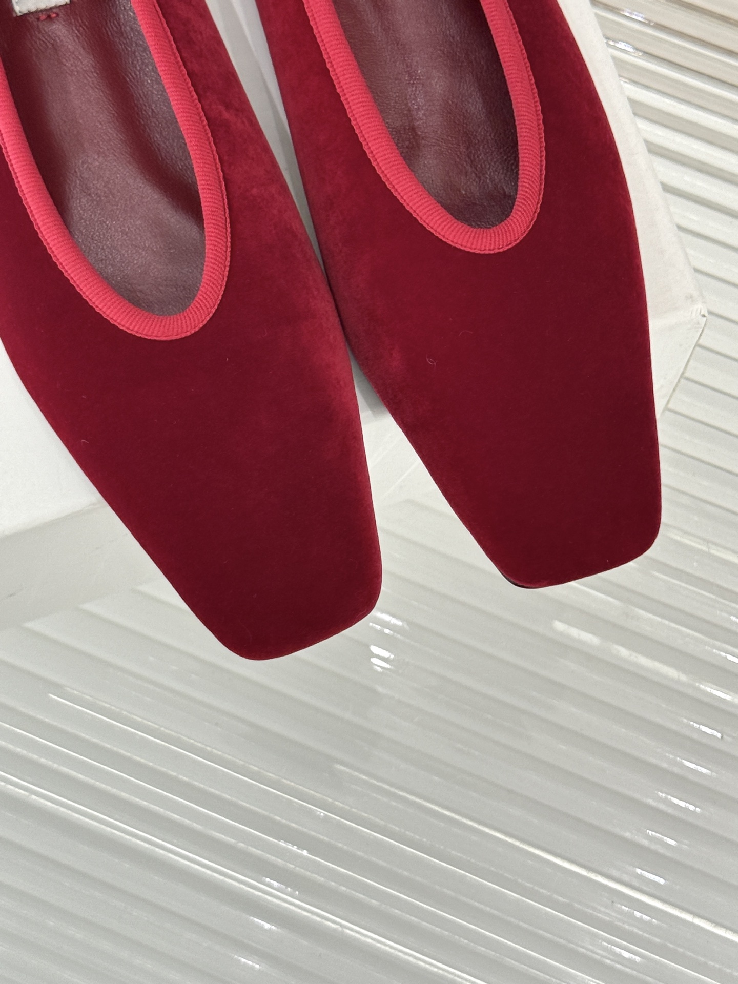Stylish Retrospect Sole Shoes: Toteme 25ss New Collection Summary - 图片 7