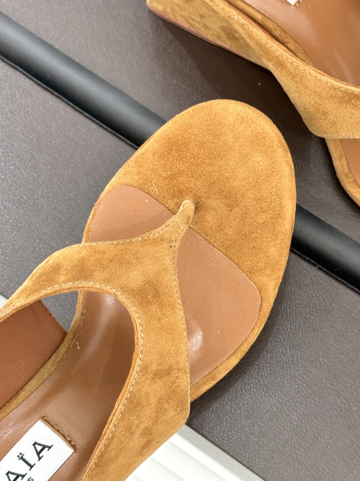 Alaia Women's Leather Wedge Thong Sandals - Stylish Summer Footwear 8 i1750773373721 8807 0 6