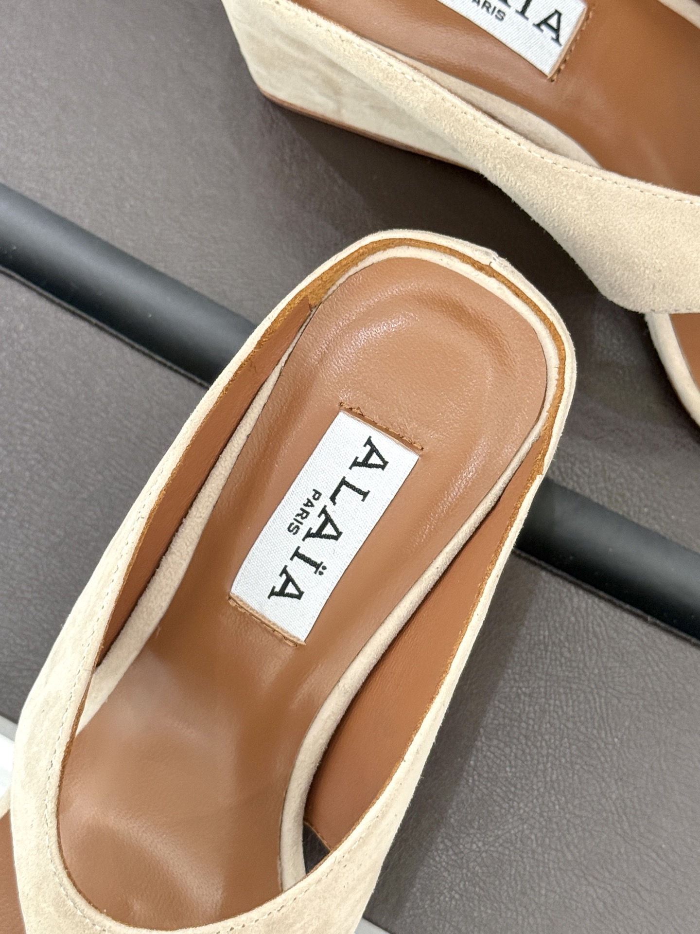 Alaia Women's Wedge Thong Sandals - Luxurious Leather Summer Footwear 9 i1750773399109 9868 0 7