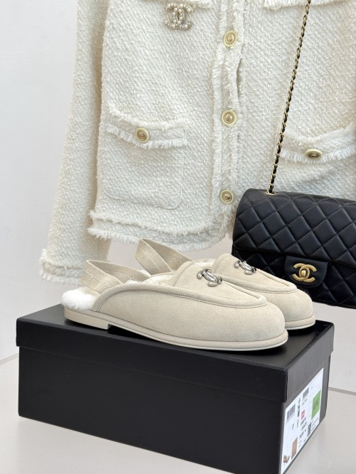 Chanel Women's Beige Suede & Fur CC Logo Slingback Slippers Slides Shoes 1 Chanel Women's Beige Suede & Fur CC Logo Slingback Slippers Slides Shoes