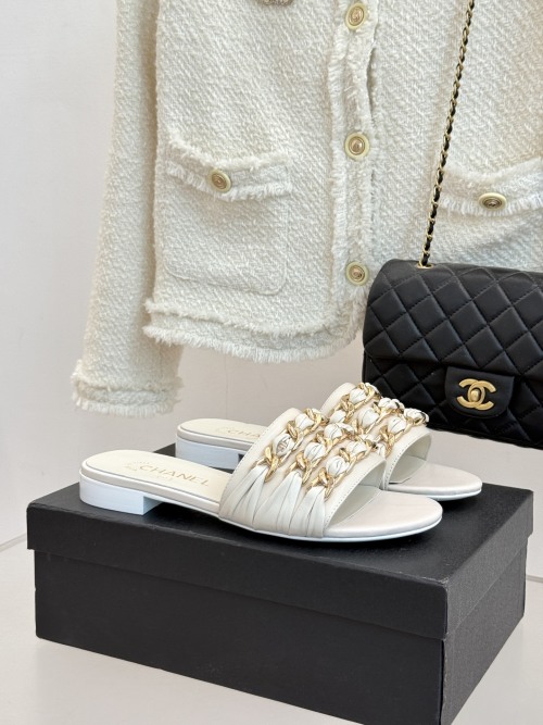 Chanel Women's 25K Spring/Summer Chain Detail Leather Sandals Slides 1 Chanel Women's 25K Spring/Summer Chain Detail Leather Sandals Slides