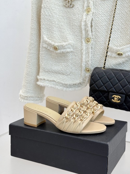 Chanel 25K Spring/Summer New Chain CC Sandals - Comfortable & Chic 1 Chanel 25K Spring/Summer New Chain CC Sandals - Comfortable & Chic
