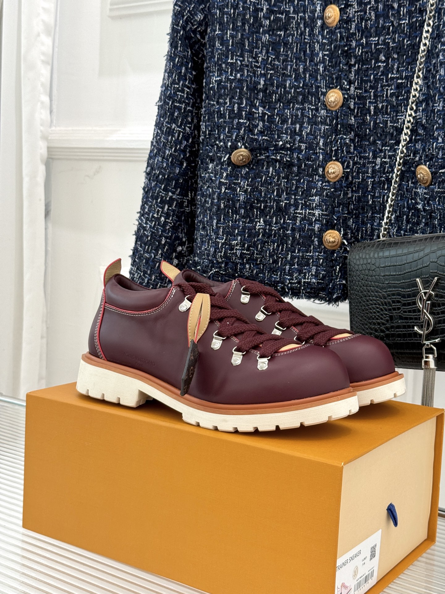 
LV Remix derby 25WF新品
情侣款德比鞋
以经典为底色 重塑时尚型格✨  
多样配色打
