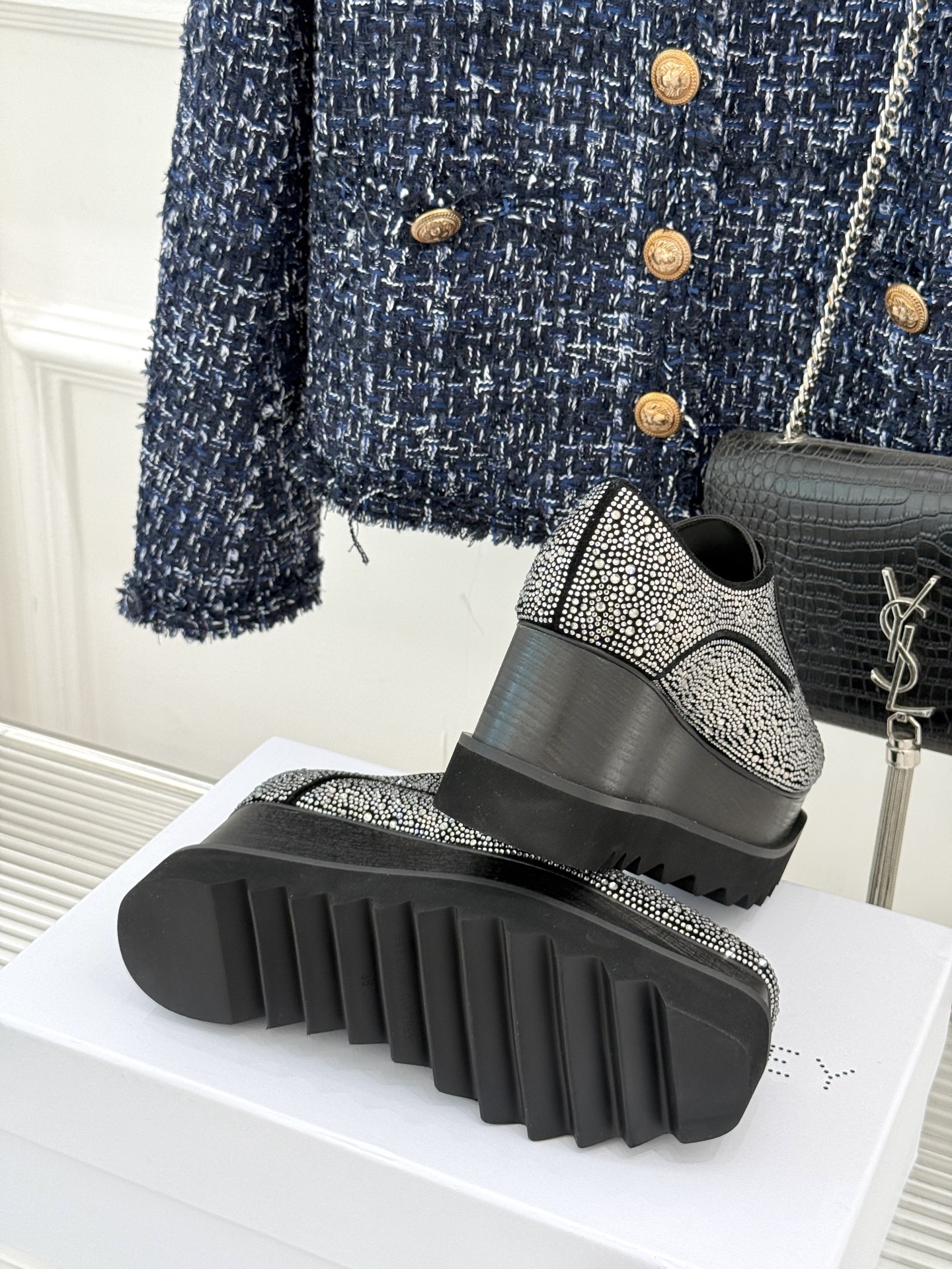 
全新升级Stella McCartney
经典实木星星松糕鞋
众明星各大网红纷纷上脚
颜值真的没话说！