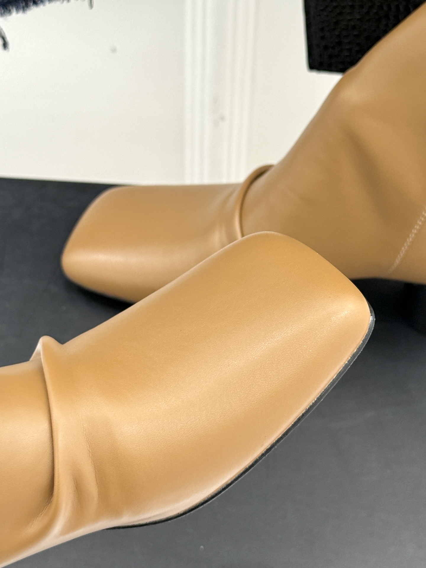 Uma WANG25WF Sheepskin Boots: Innovative Design for Unique Fashion Statement. - 图片 7
