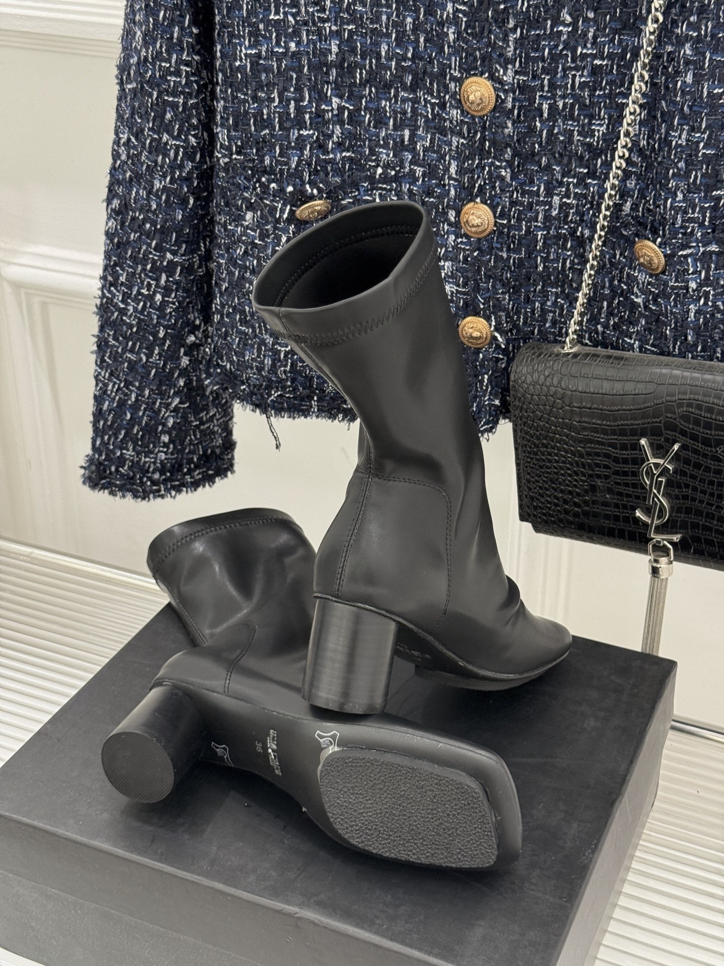 Uma WANG25WF Sheepskin Boots: Innovative Design for Unique Fashion Statement - 图片 9