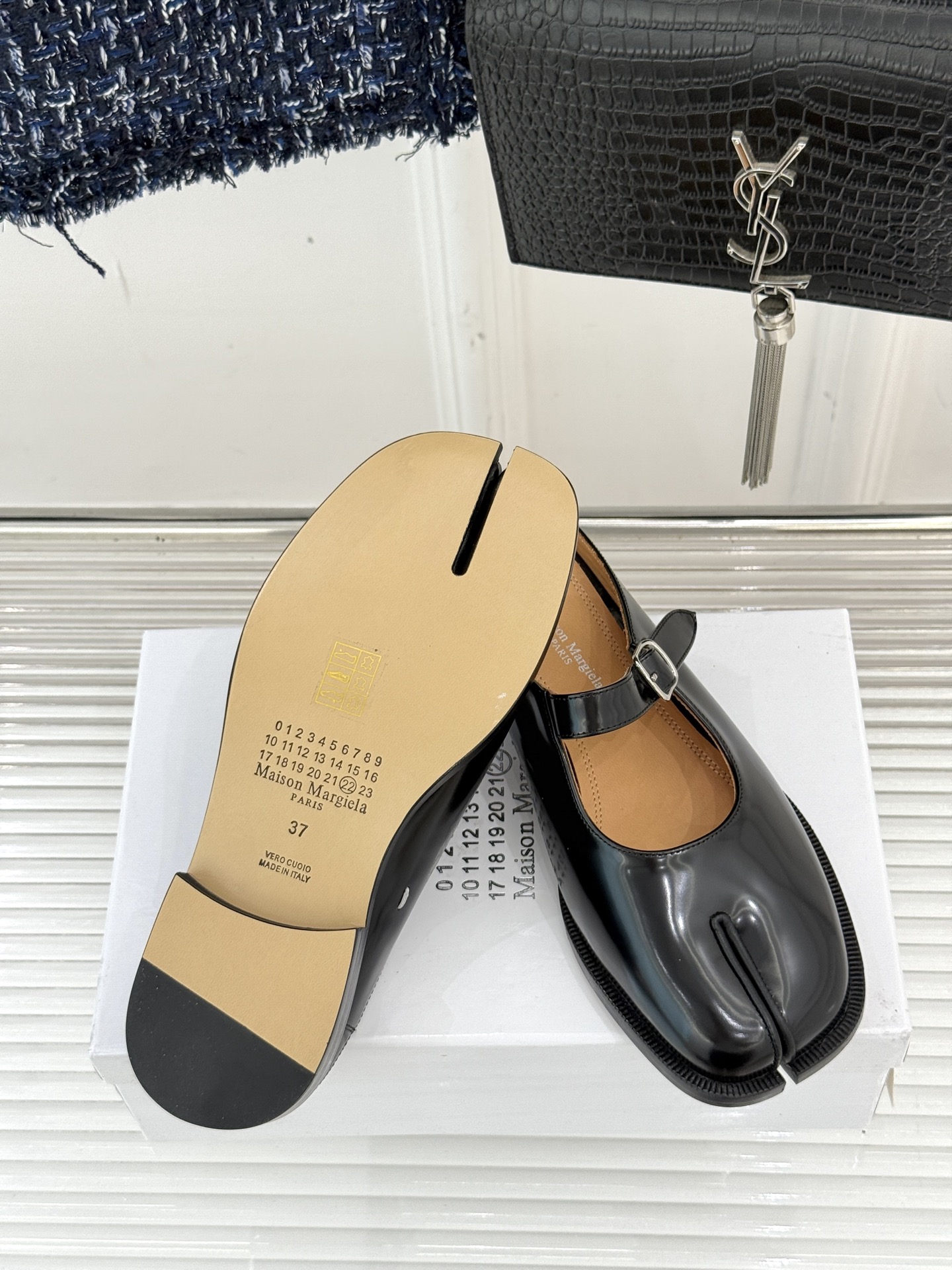 Maison Margiela Mary Jane Shoes: Fashionable Comfort with Classic Tabi Toe Design – Review & Sizing Details - 图片 9