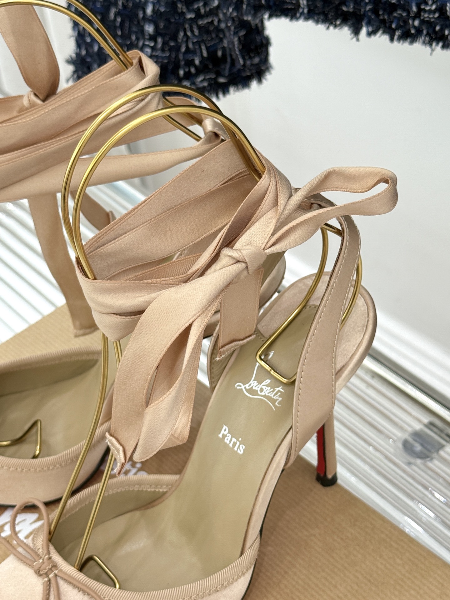 ChristinLouboutin/CL25WF新品猪鼻子蝴蝶结高跟凉鞋在时尚的舞台上CL始终是璀璨的明