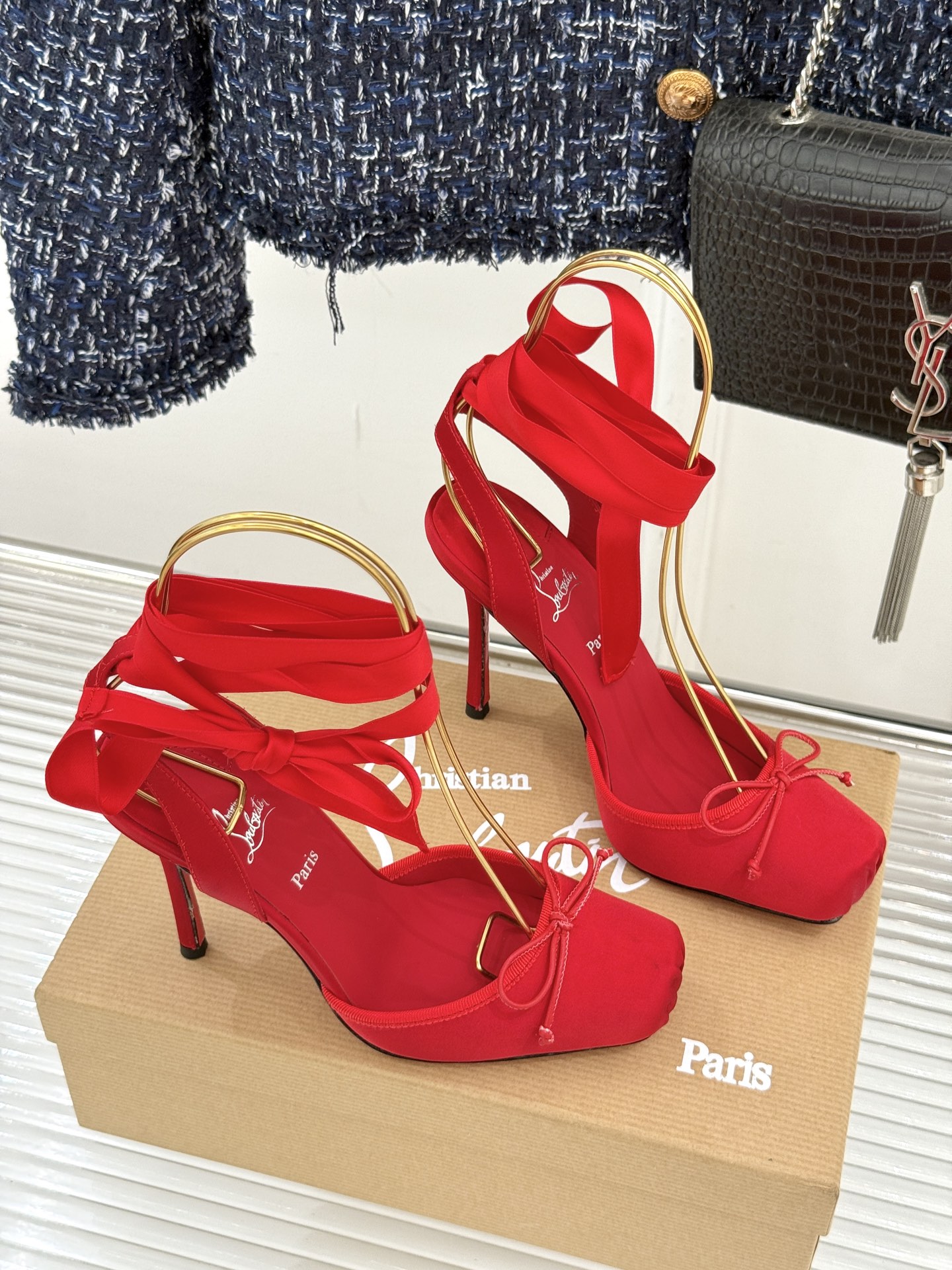 ChristinLouboutin/CL25WF新品猪鼻子蝴蝶结高跟凉鞋在时尚的舞台上CL始终是璀璨的明
