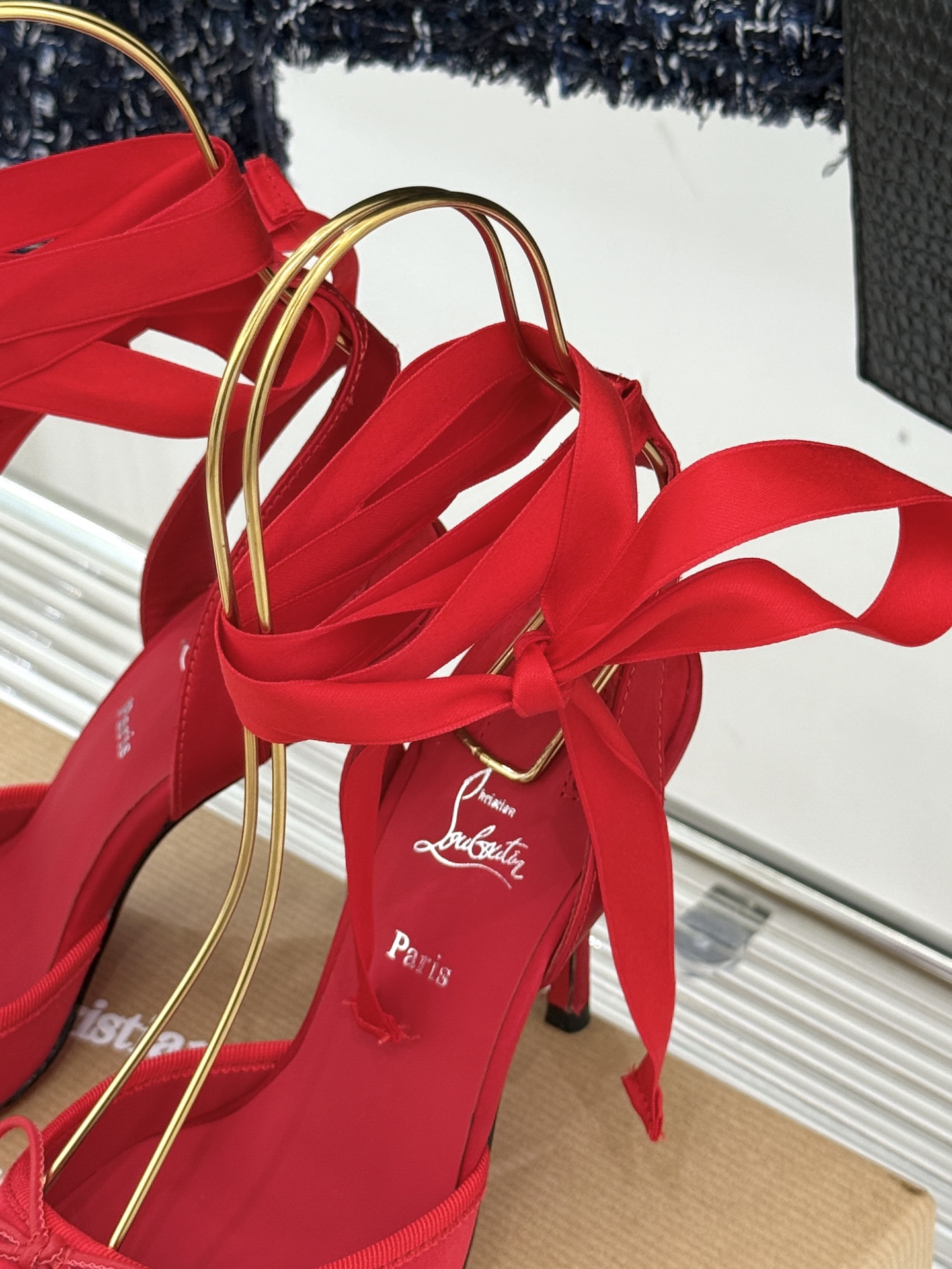 ChristinLouboutin/CL25WF新品猪鼻子蝴蝶结高跟凉鞋在时尚的舞台上CL始终是璀璨的明