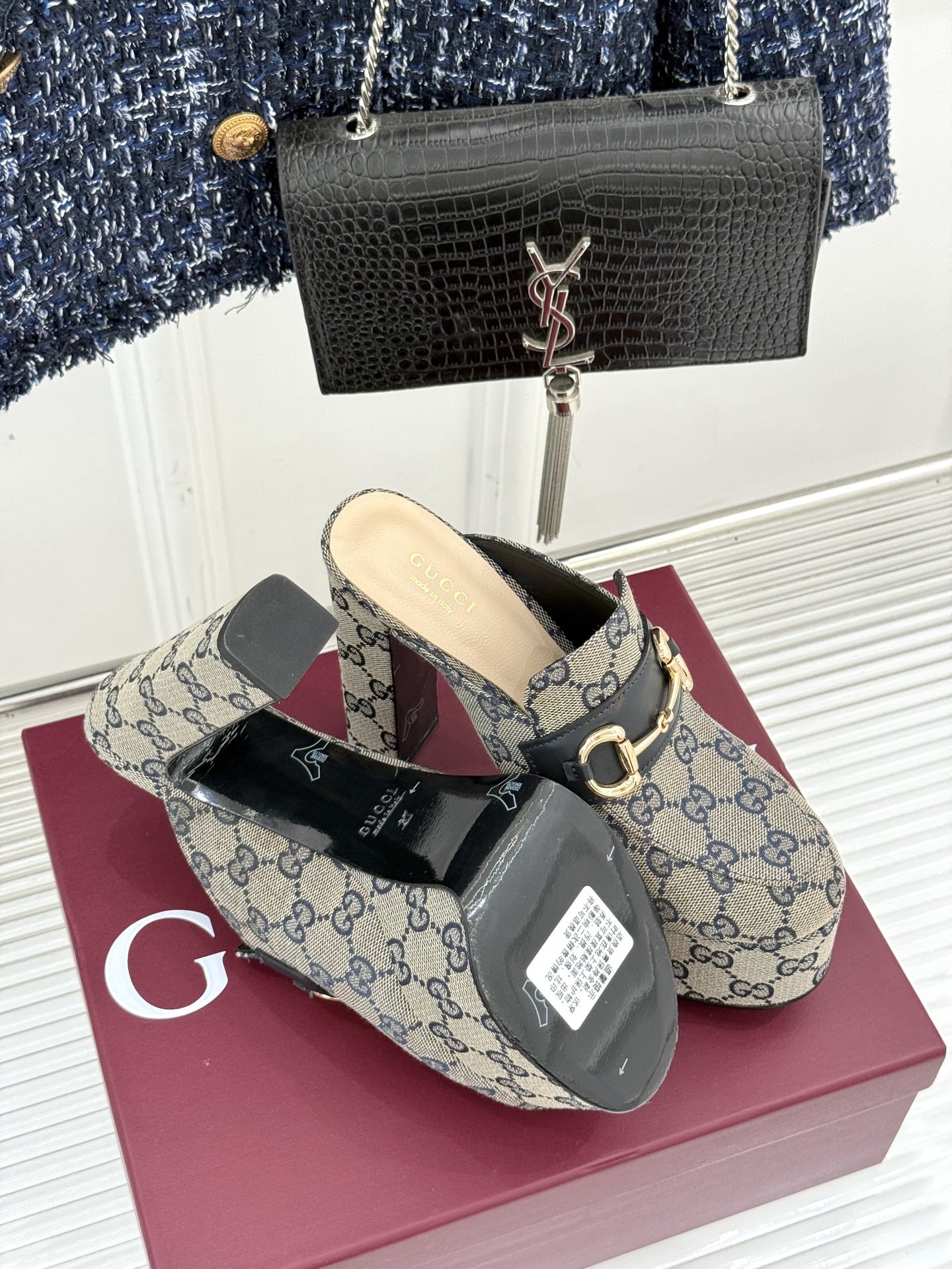 Gucci/古驰25WF新品防水台马衔扣高跟拖鞋承袭品牌马术本源的传奇印记标志性马衔扣以浅金色调闪耀鞋面