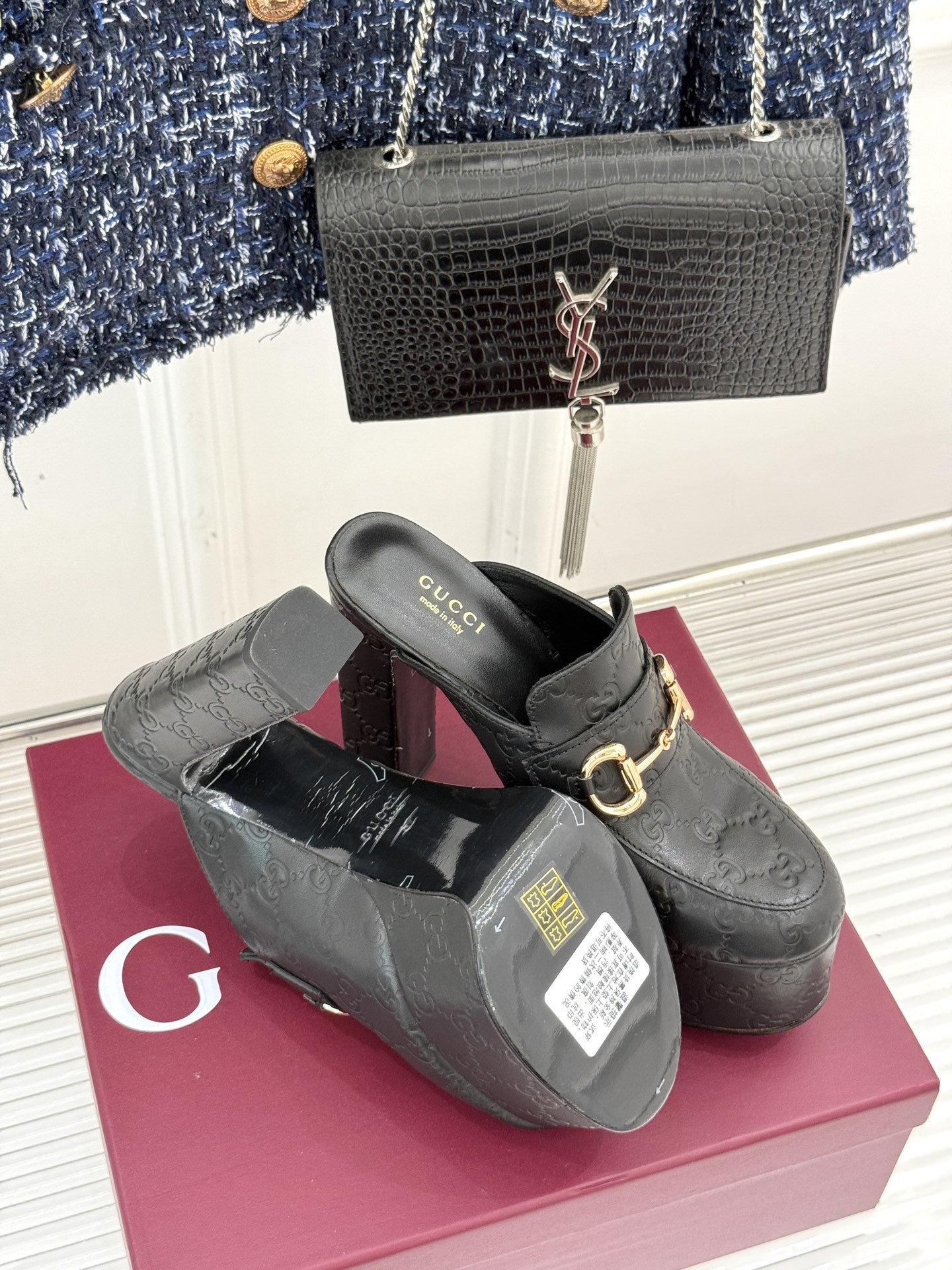 Gucci/古驰25WF新品防水台马衔扣高跟拖鞋承袭品牌马术本源的传奇印记标志性马衔扣以浅金色调闪耀鞋面