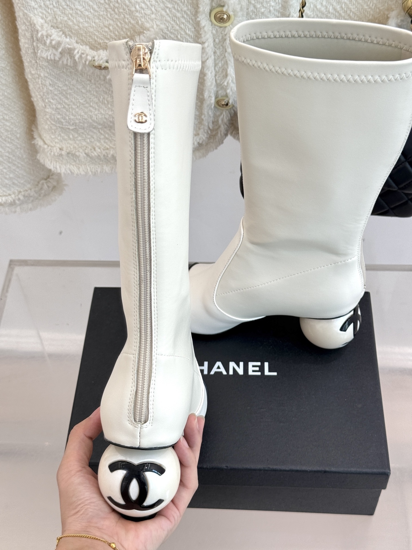 CHANE*|小香25A秋冬新品双C巨型珍珠跟走秀弹力靴在米兰时尚的T台上 亮相便艳惊四座成功晋升为潮流