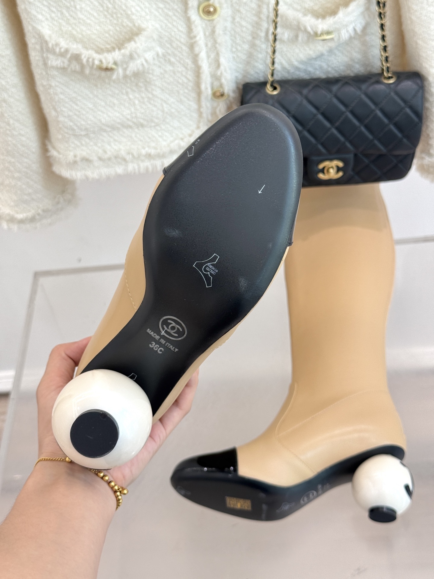 CHANE*|小香25A秋冬新品双C巨型珍珠跟走秀弹力靴在米兰时尚的T台上 亮相便艳惊四座成功晋升为潮流
