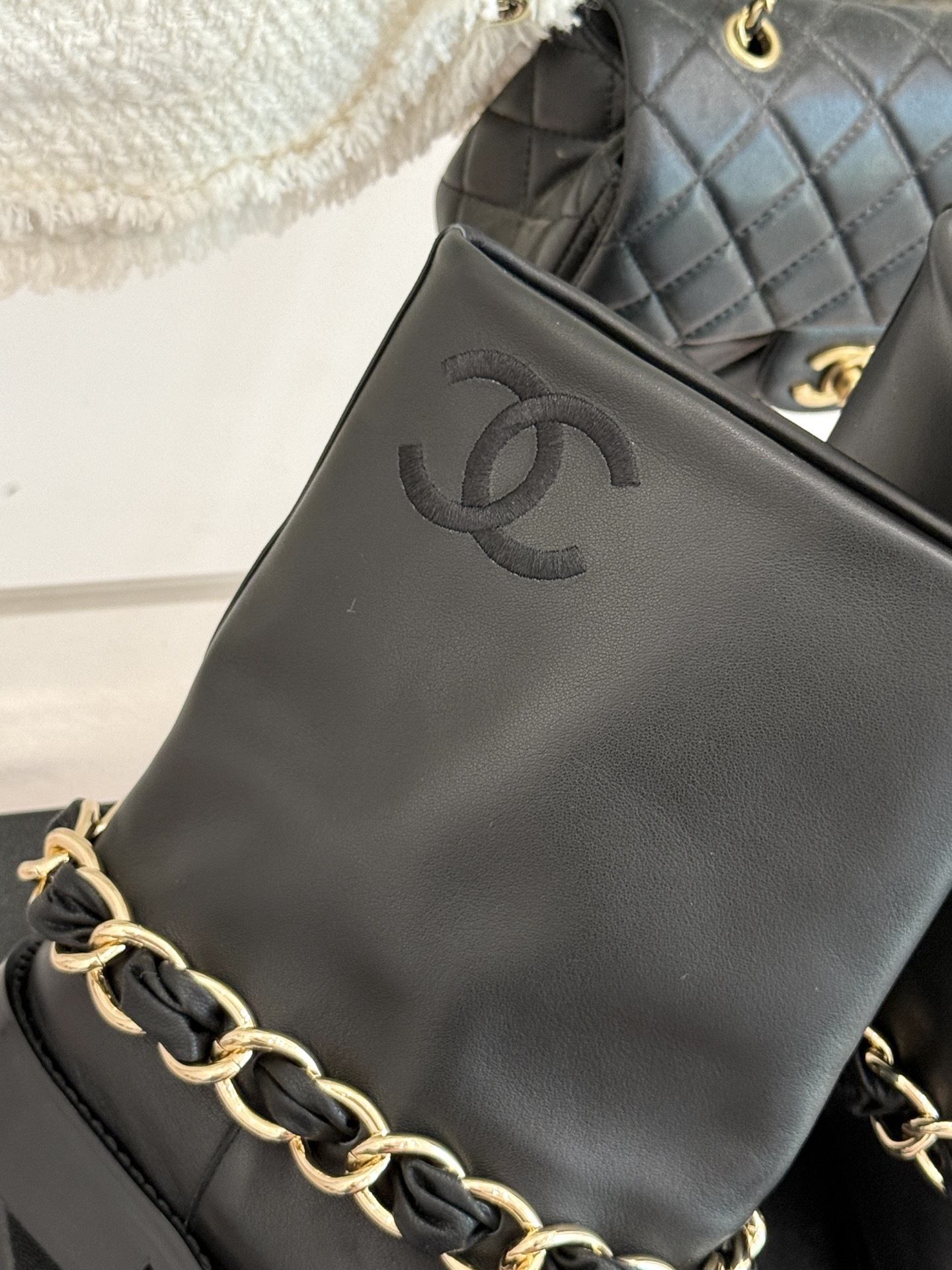 CHANE*|小香25k秋冬新品大链条拼色粗跟裤管靴标志性的大链条设计,把经典玩出花!粗旷却不失精致的金