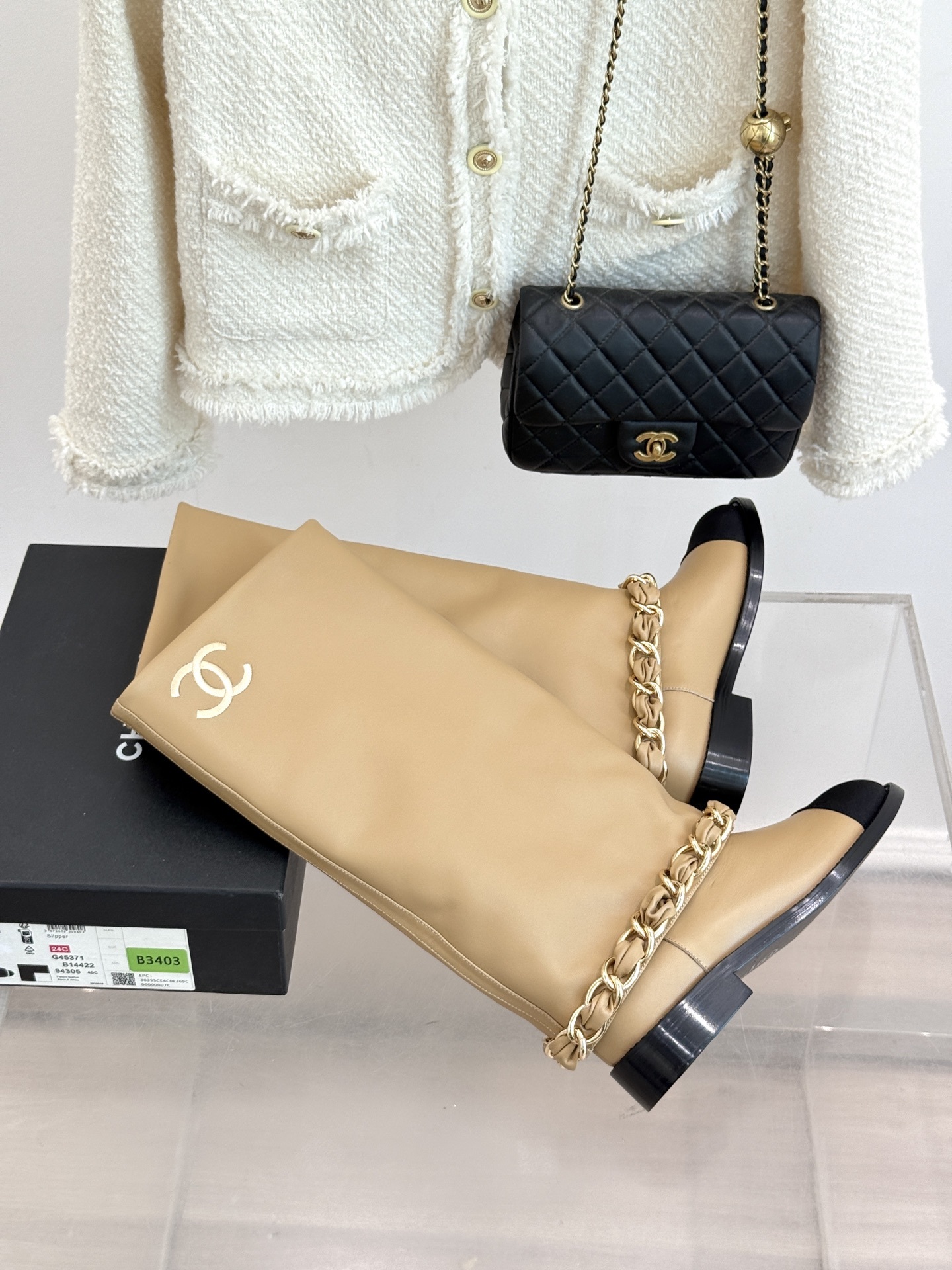 CHANE*|小香25k秋冬新品大链条拼色粗跟裤管靴标志性的大链条设计,把经典玩出花!粗旷却不失精致的金