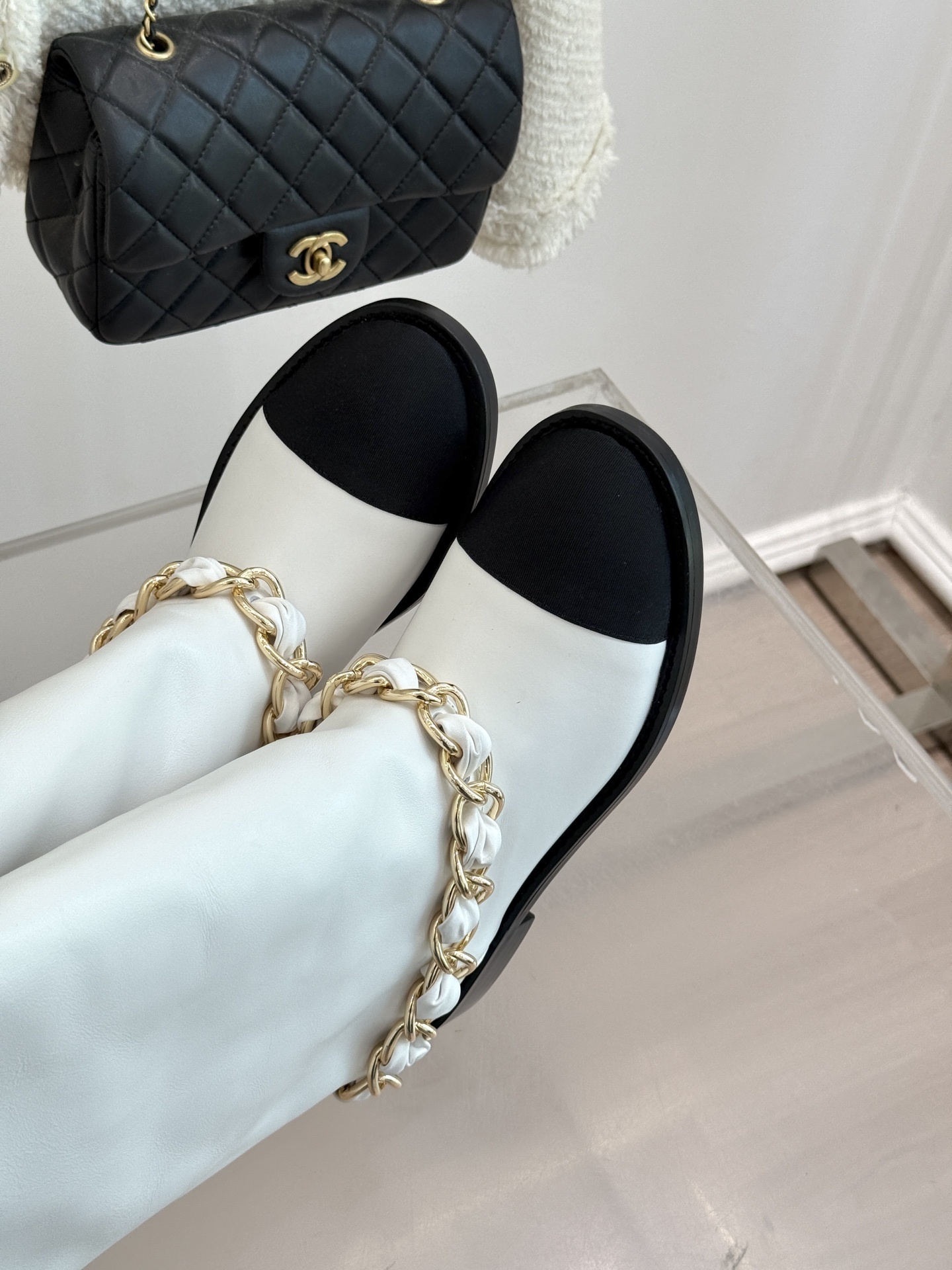 CHANE*|小香25k秋冬新品大链条拼色粗跟裤管靴标志性的大链条设计,把经典玩出花!粗旷却不失精致的金