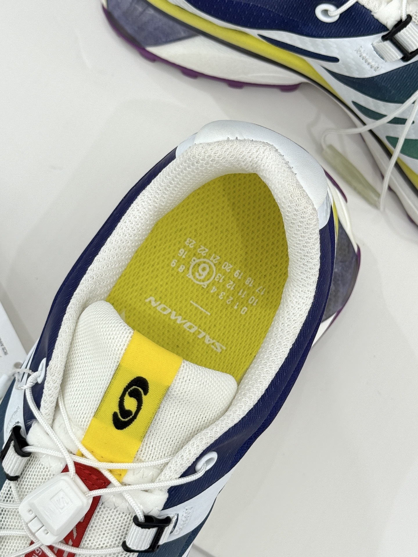 SALOMON x MM6 XT-4 mule情侣款机能休闲运动鞋自从入手它 我鞋柜里其他鞋都失宠了。这