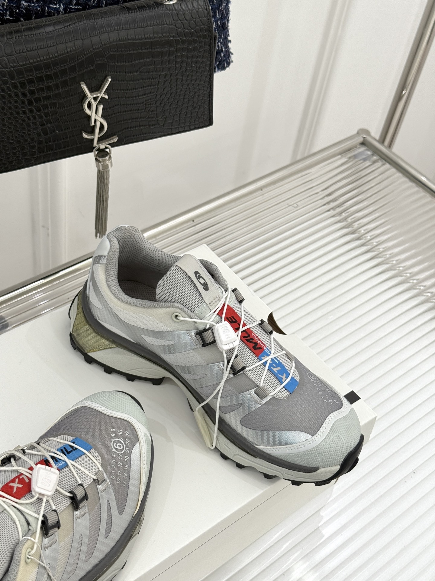 SALOMON x MM6 XT-4 mule情侣款机能休闲运动鞋自从入手它 我鞋柜里其他鞋都失宠了。这