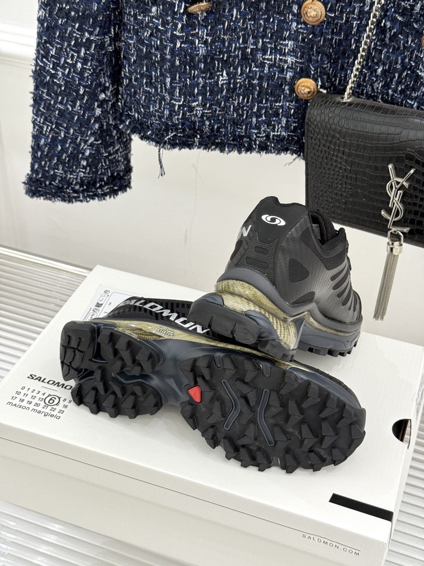 SALOMON x MM6 XT-4 mule情侣款机能休闲运动鞋自从入手它 我鞋柜里其他鞋都失宠了。这
