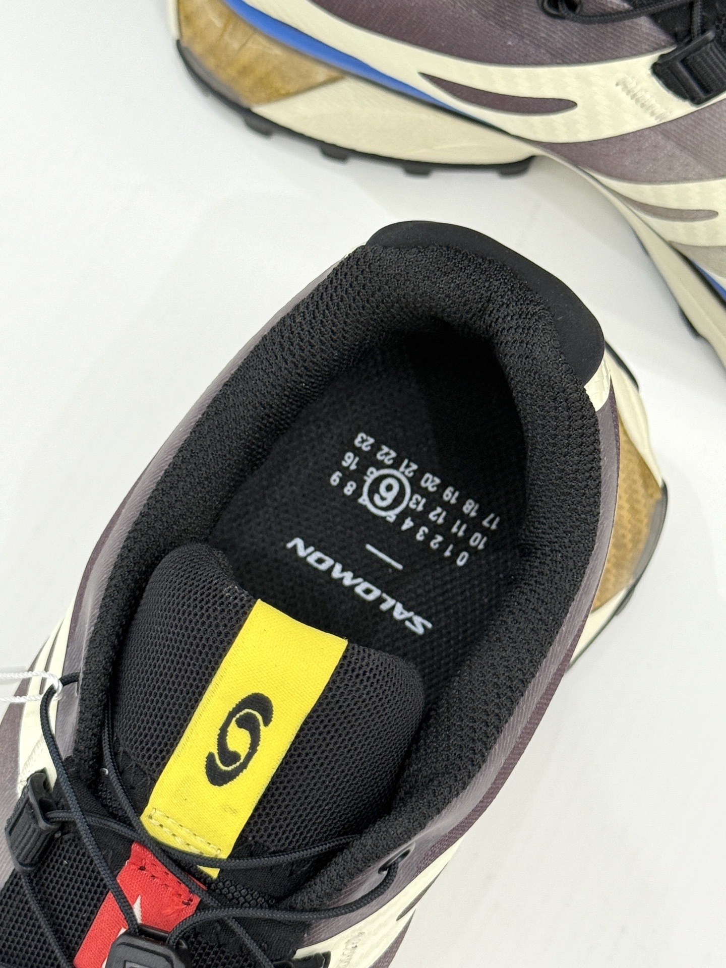 SALOMON x MM6 XT-4 mule情侣款机能休闲运动鞋自从入手它 我鞋柜里其他鞋都失宠了。这