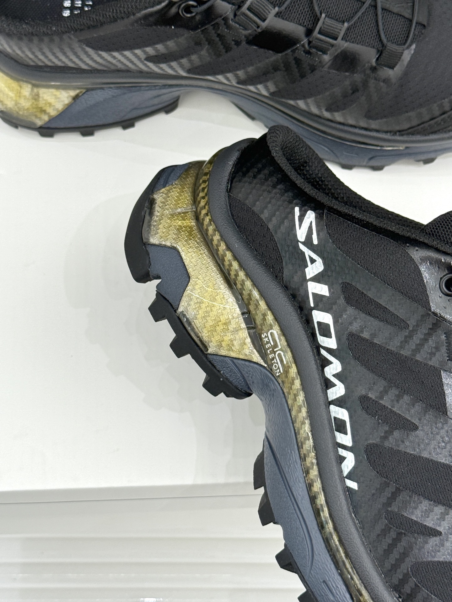 SALOMON x MM6 XT-4 mule情侣款机能休闲运动鞋自从入手它 我鞋柜里其他鞋都失宠了。这