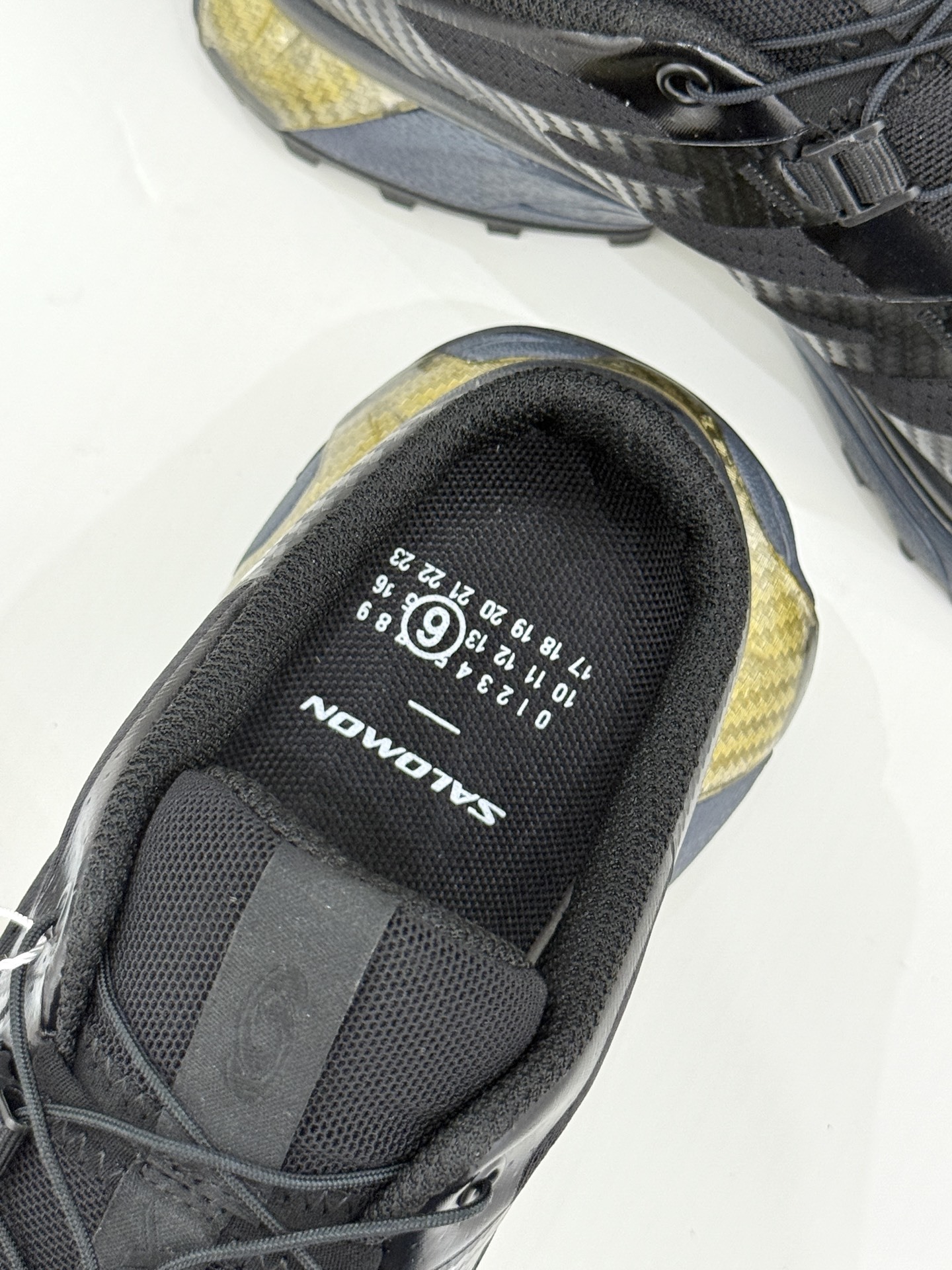 SALOMON x MM6 XT-4 mule情侣款机能休闲运动鞋自从入手它 我鞋柜里其他鞋都失宠了。这