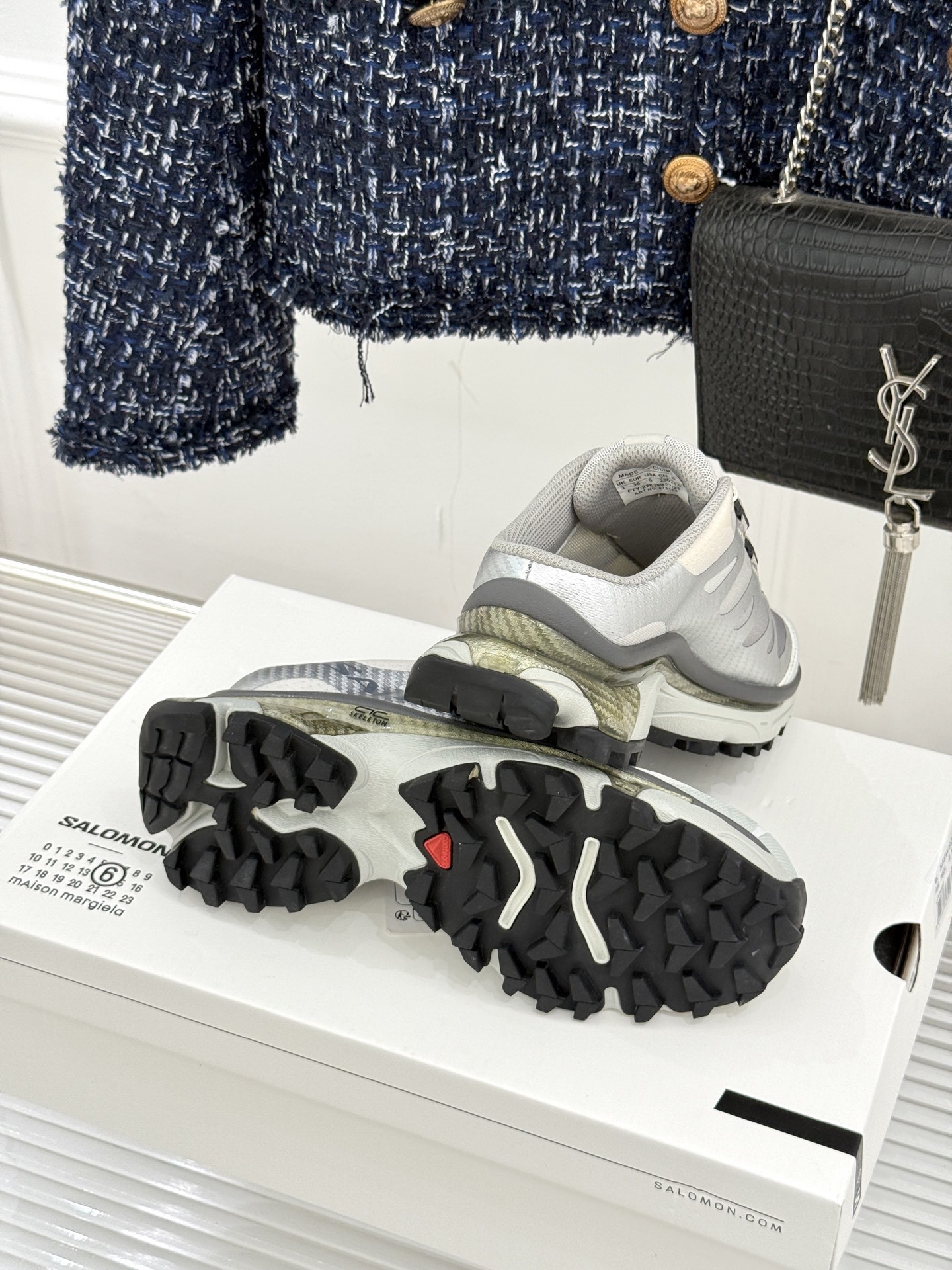 SALOMON x MM6 XT-4 mule情侣款机能休闲运动鞋自从入手它 我鞋柜里其他鞋都失宠了。这