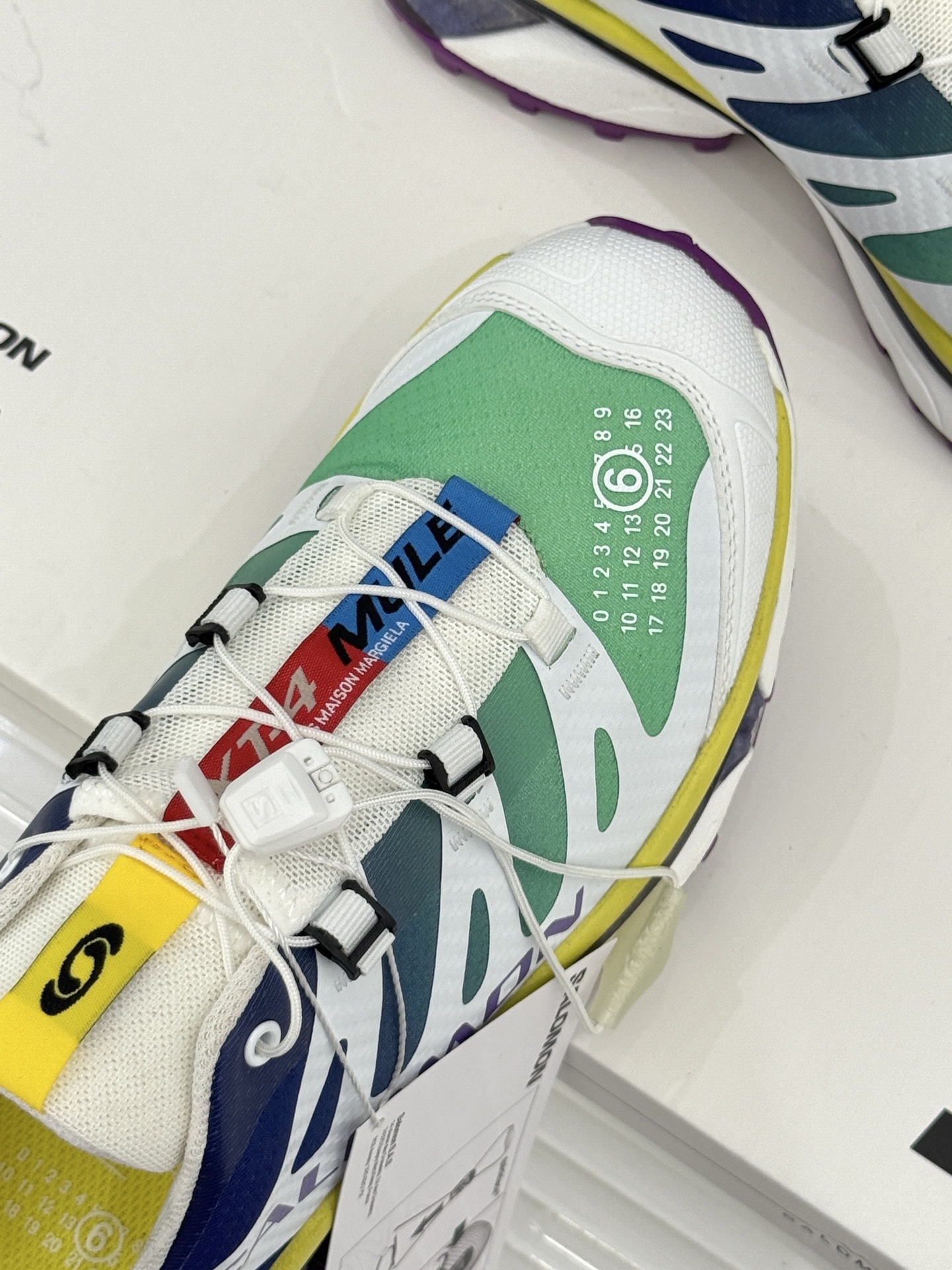 SALOMON x MM6 XT-4 mule情侣款机能休闲运动鞋自从入手它 我鞋柜里其他鞋都失宠了。这